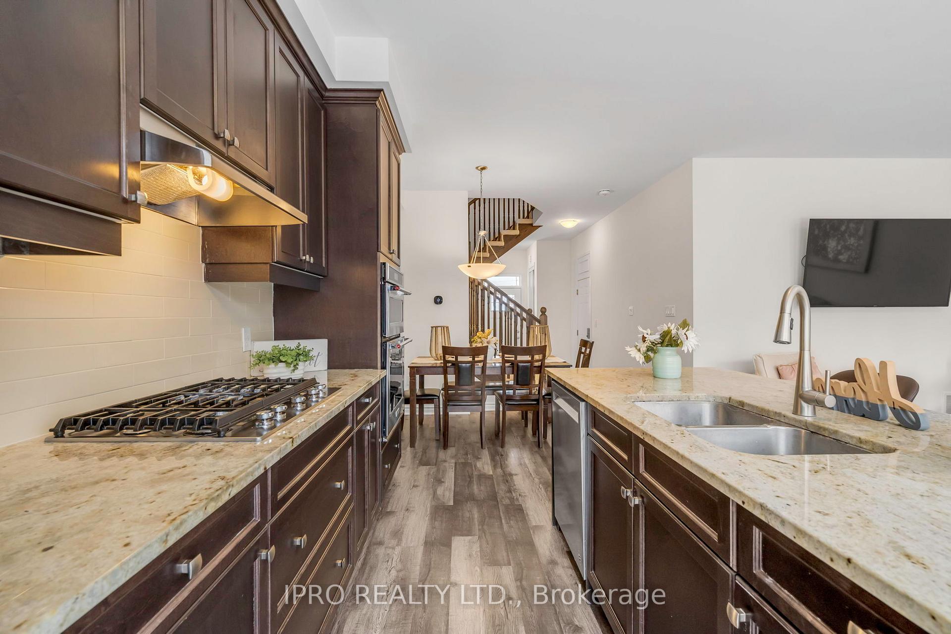 Photo 22 of 1358 Sycamore Gardens E, Milton, Cobban — HOMEH