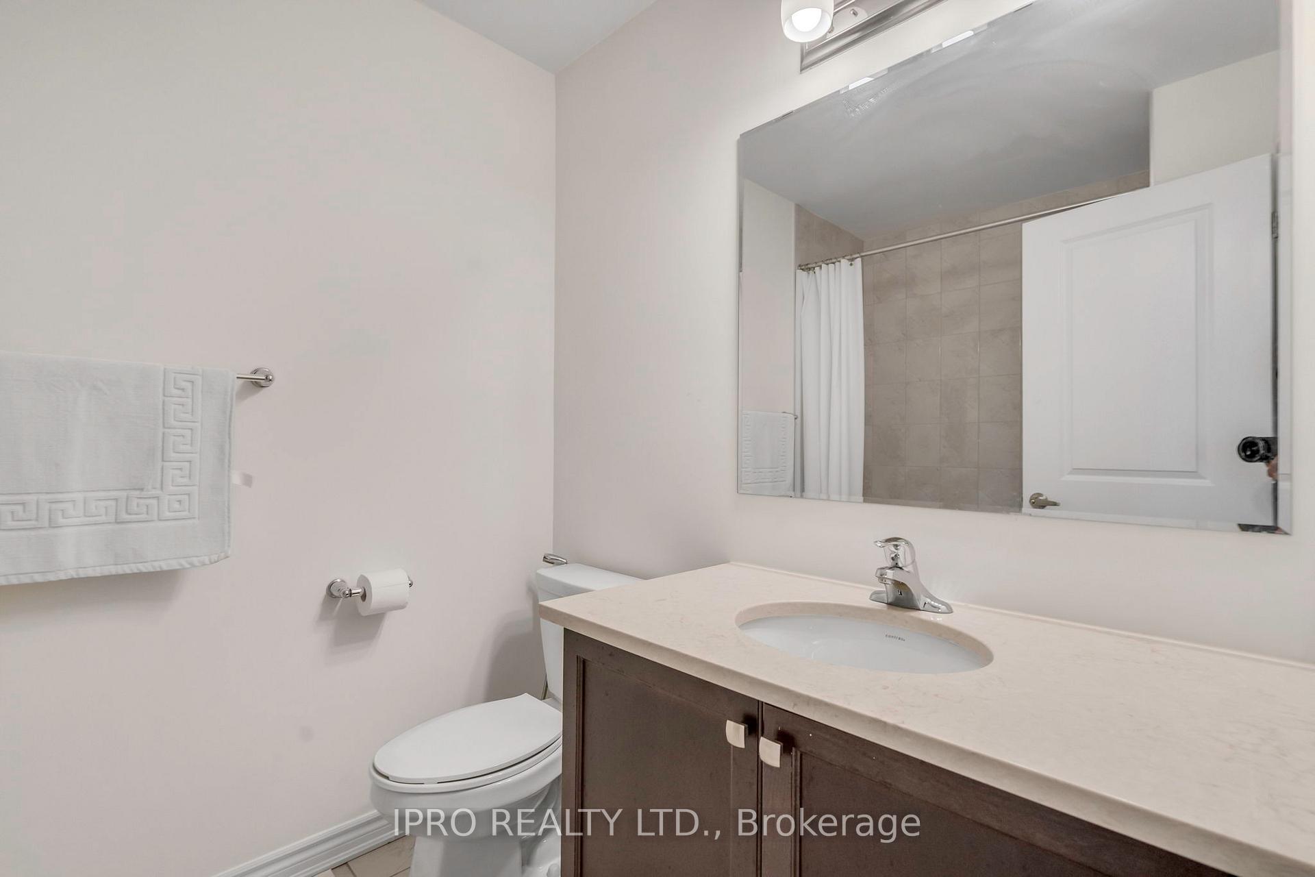 Photo 32 of 1358 Sycamore Gardens E, Milton, Cobban — HOMEH