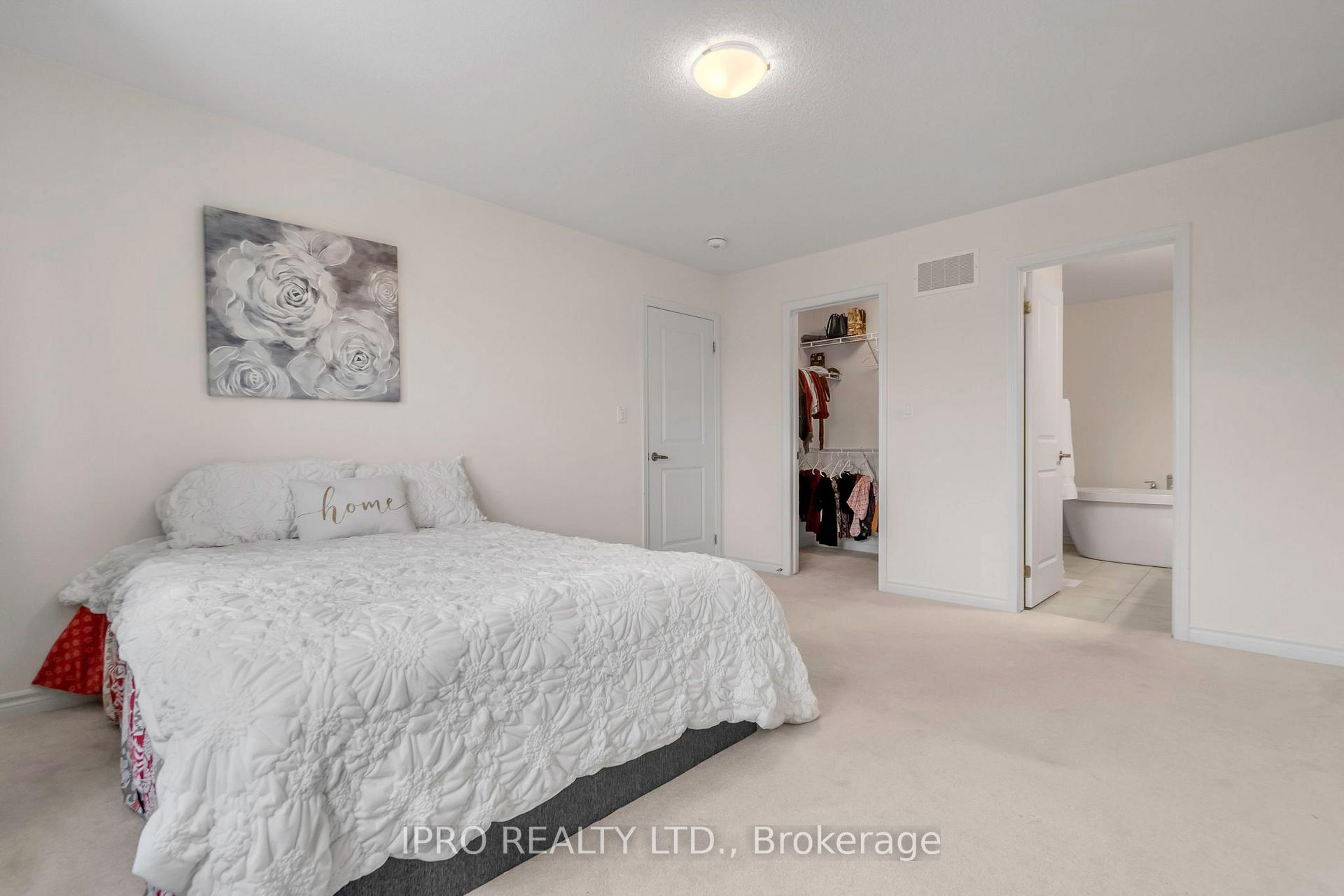 Photo 40 of 1358 Sycamore Gardens E, Milton, Cobban — HOMEH