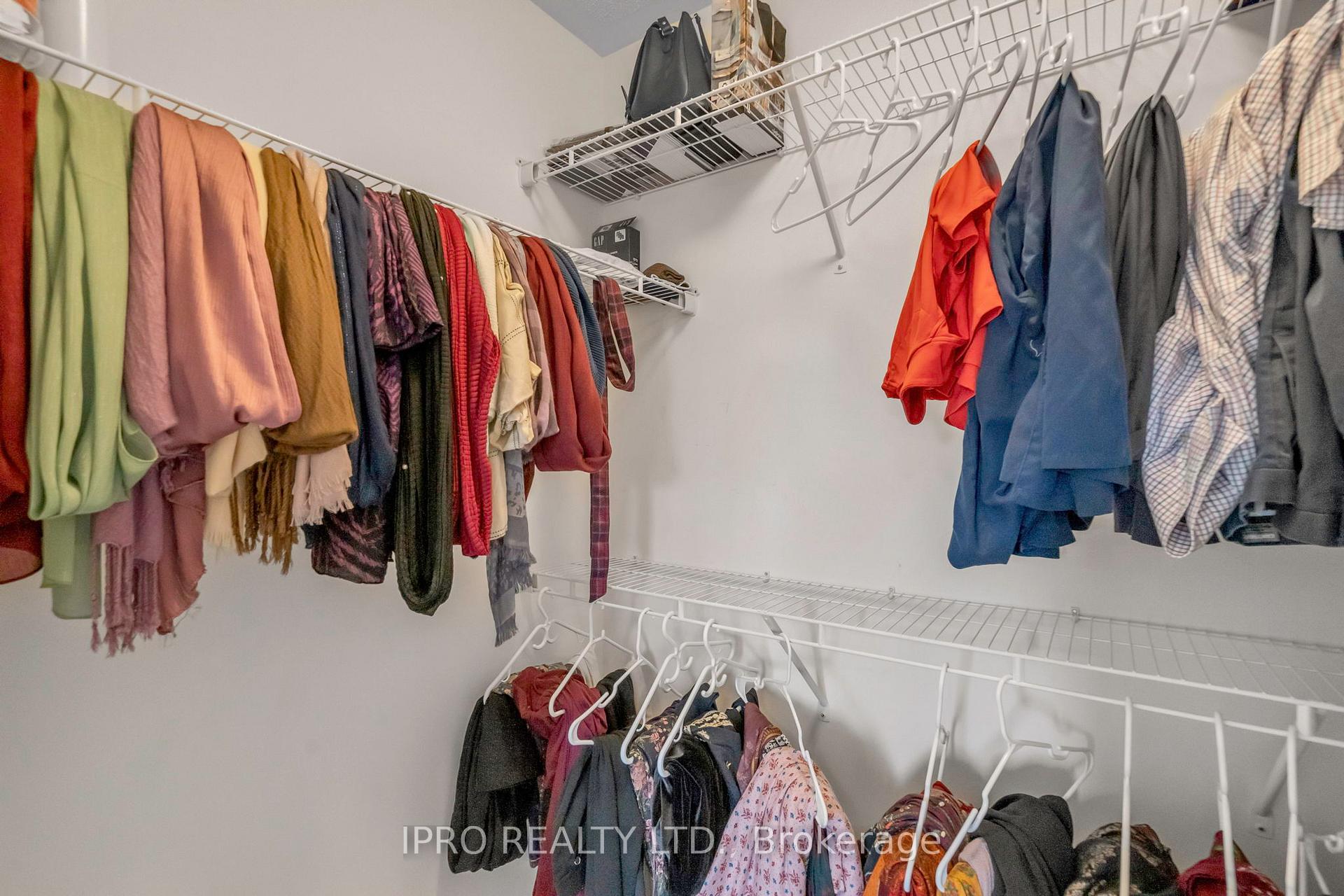 Photo 42 of 1358 Sycamore Gardens E, Milton, Cobban — HOMEH