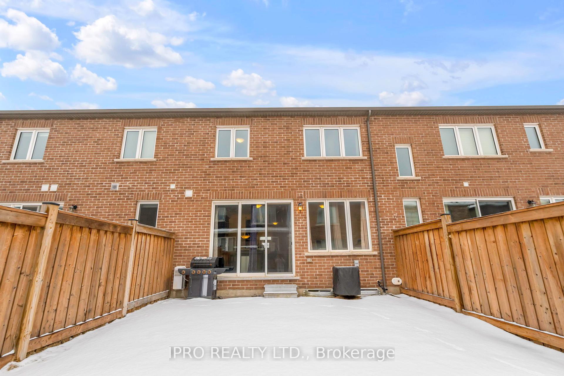 Photo 50 of 1358 Sycamore Gardens E, Milton, Cobban — HOMEH
