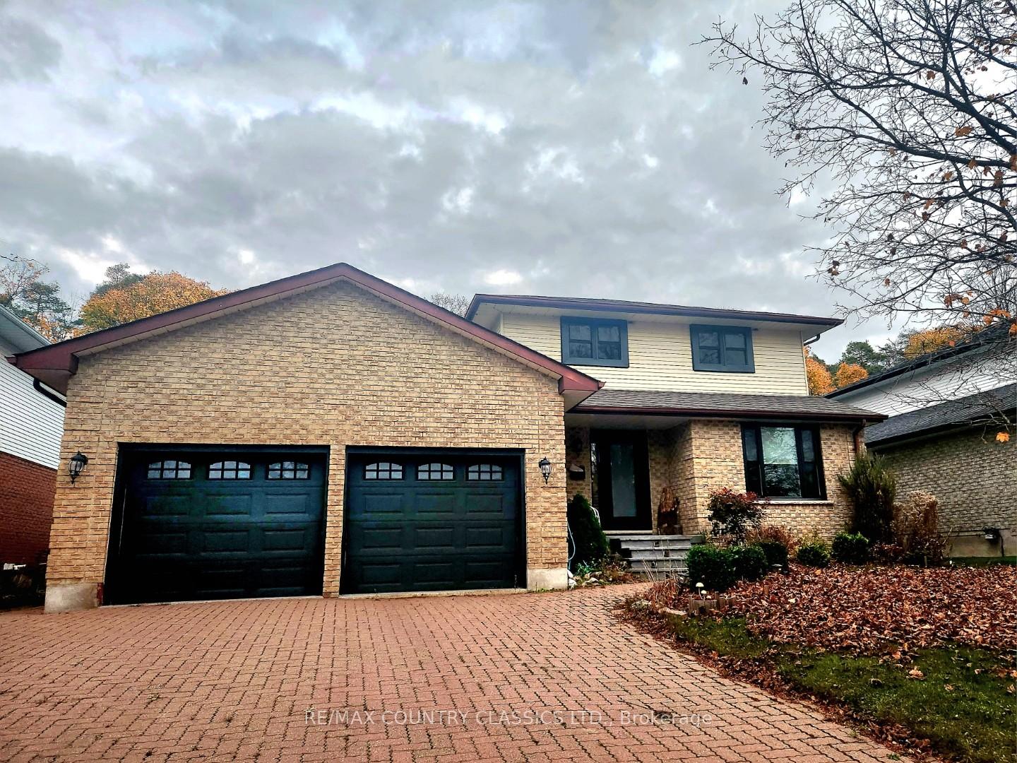 Photo 1 of 1210 Summit Drive, Peterborough, Otonabee Ward 1 — HOMEH