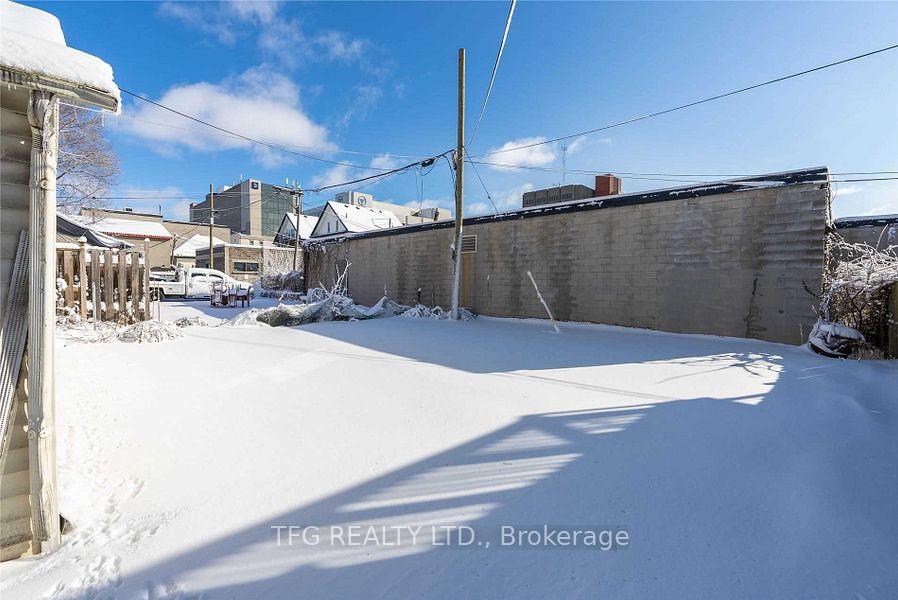Photo 12 of 89 Bond Street W, Oshawa, O'Neill — HOMEH