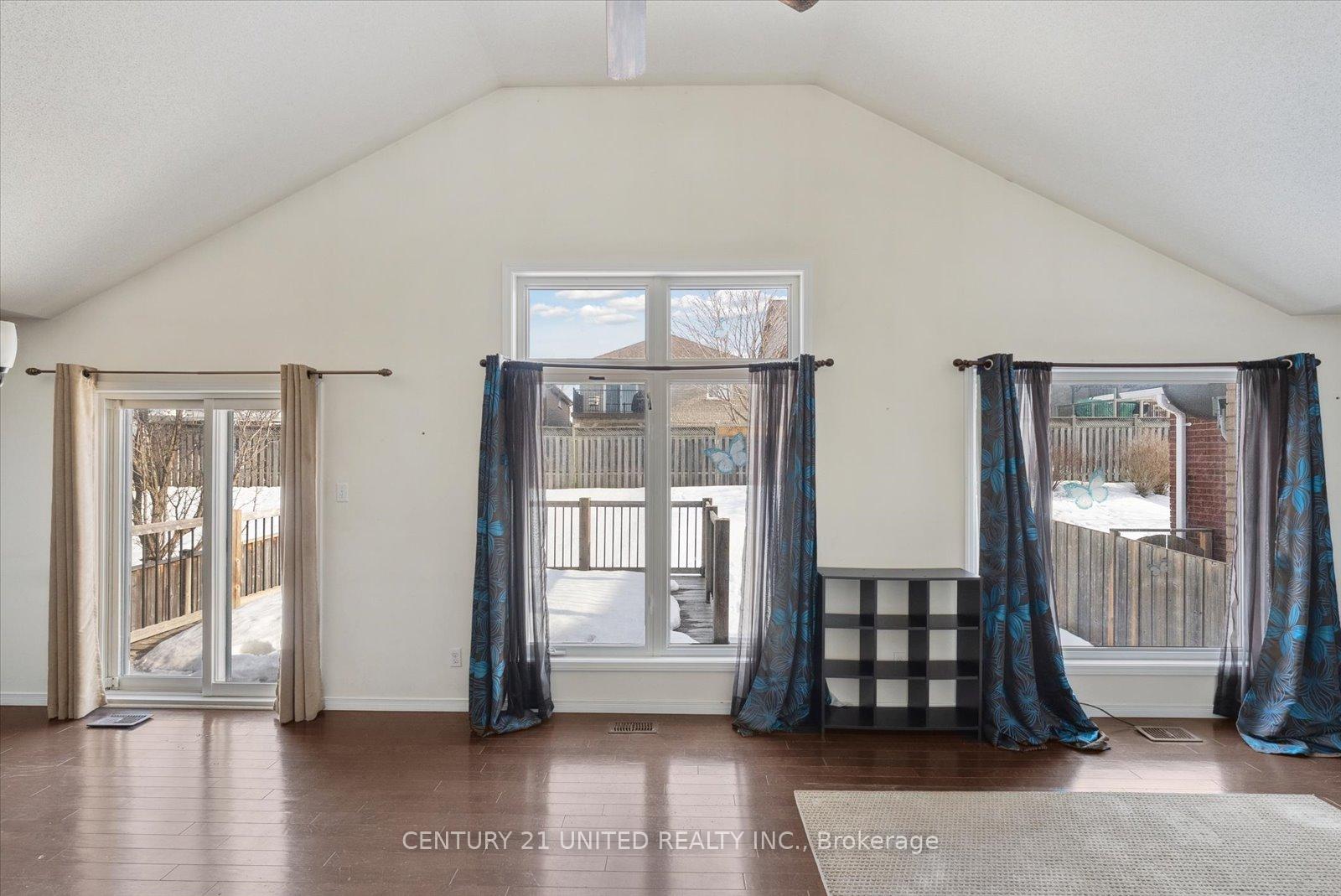 Photo 15 of 1295 Haggis Drive, Peterborough, Monaghan Ward 2 — HOMEH