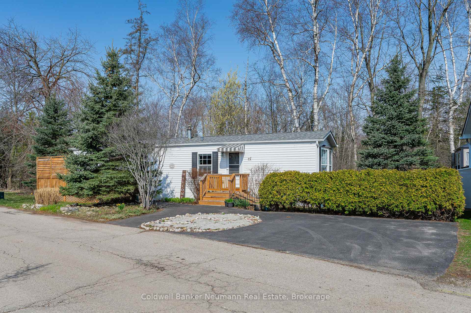 Photo 3 of 41 Jasper Heights Pvt, Puslinch, Rural Puslinch East — HOMEH