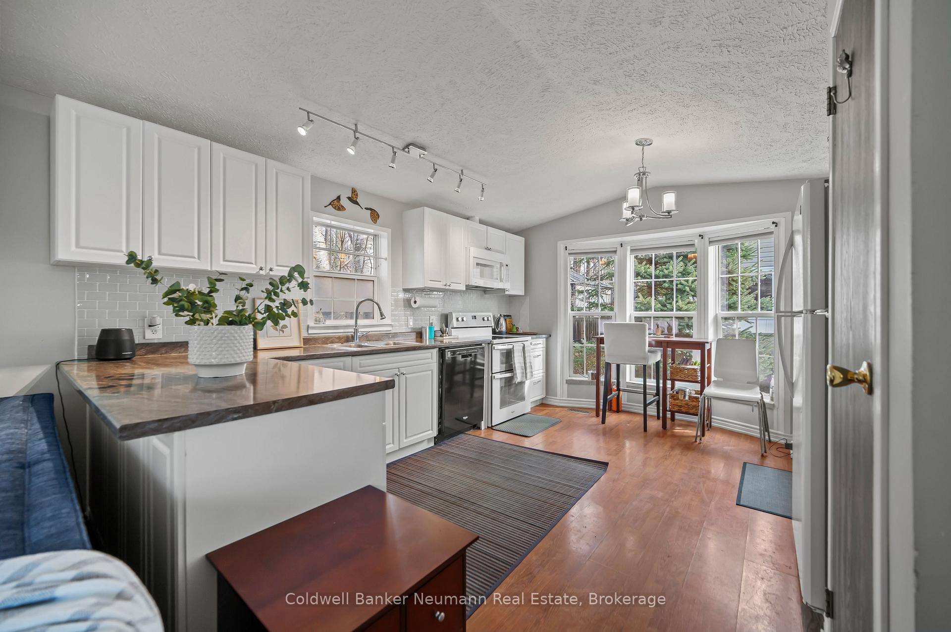 Photo 13 of 41 Jasper Heights Pvt, Puslinch, Rural Puslinch East — HOMEH