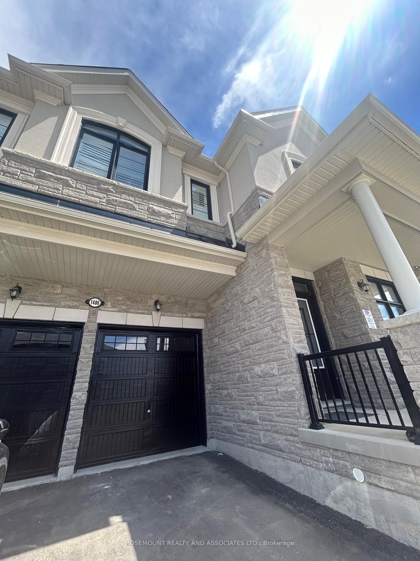 Photo 2 of 1486 Mockingbird Square, Pickering, Rural Pickering — HOMEH
