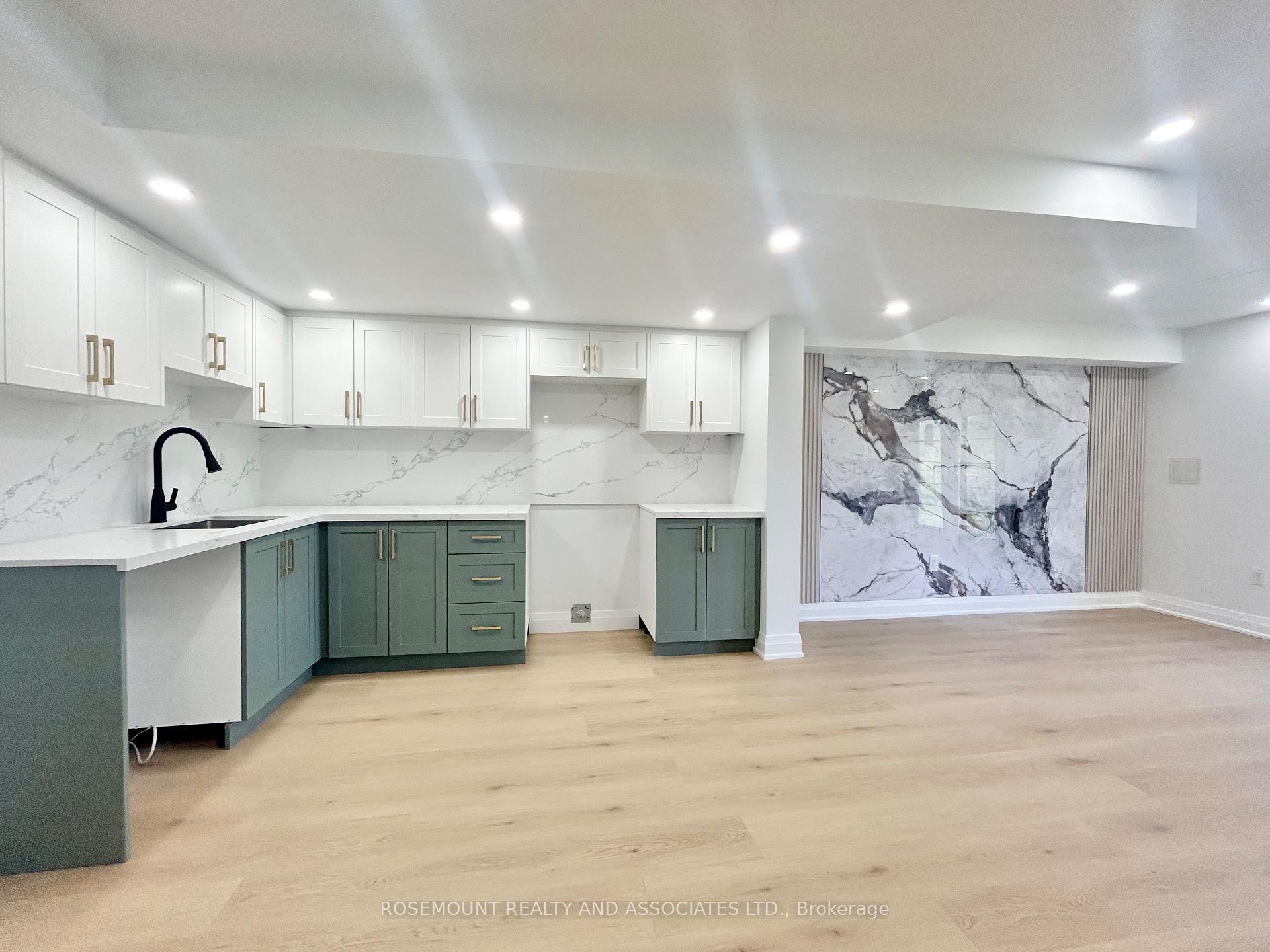 Photo 5 of 1486 Mockingbird Square, Pickering, Rural Pickering — HOMEH
