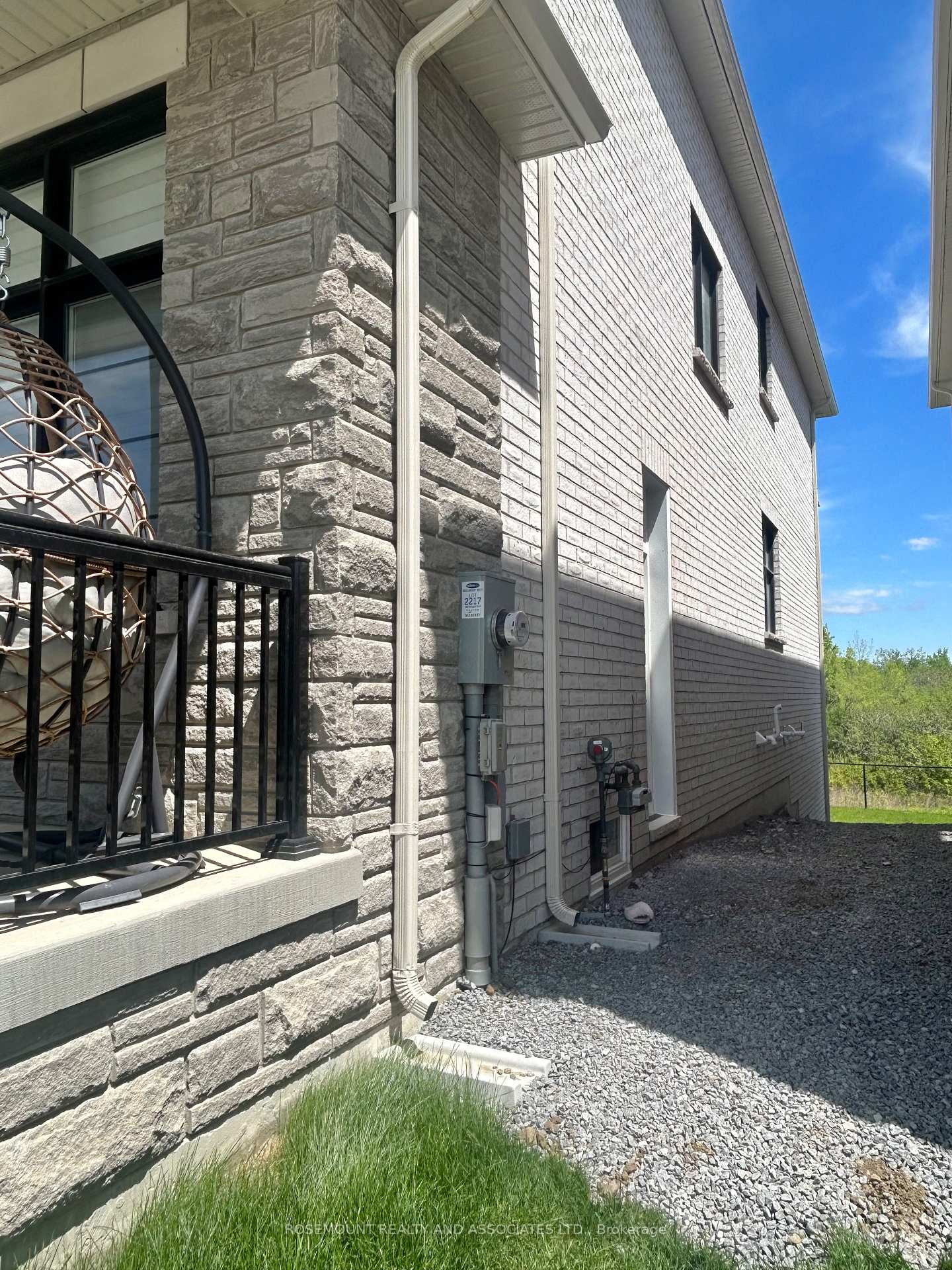 Photo 11 of 1486 Mockingbird Square, Pickering, Rural Pickering — HOMEH