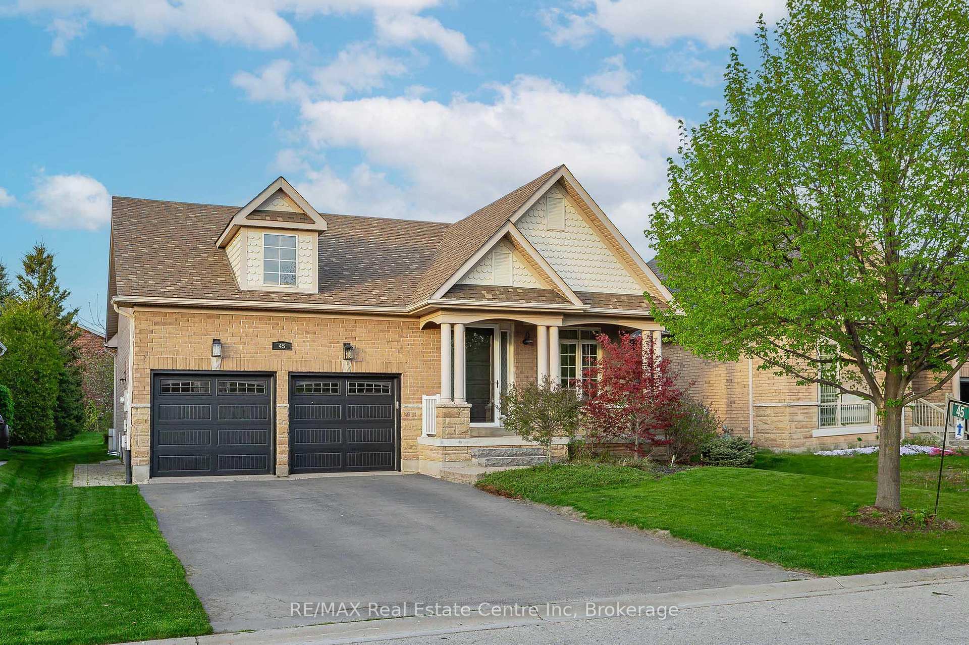 Photo 1 of 45 Aberfoyle Mill Crescent, Puslinch, Aberfoyle — HOMEH