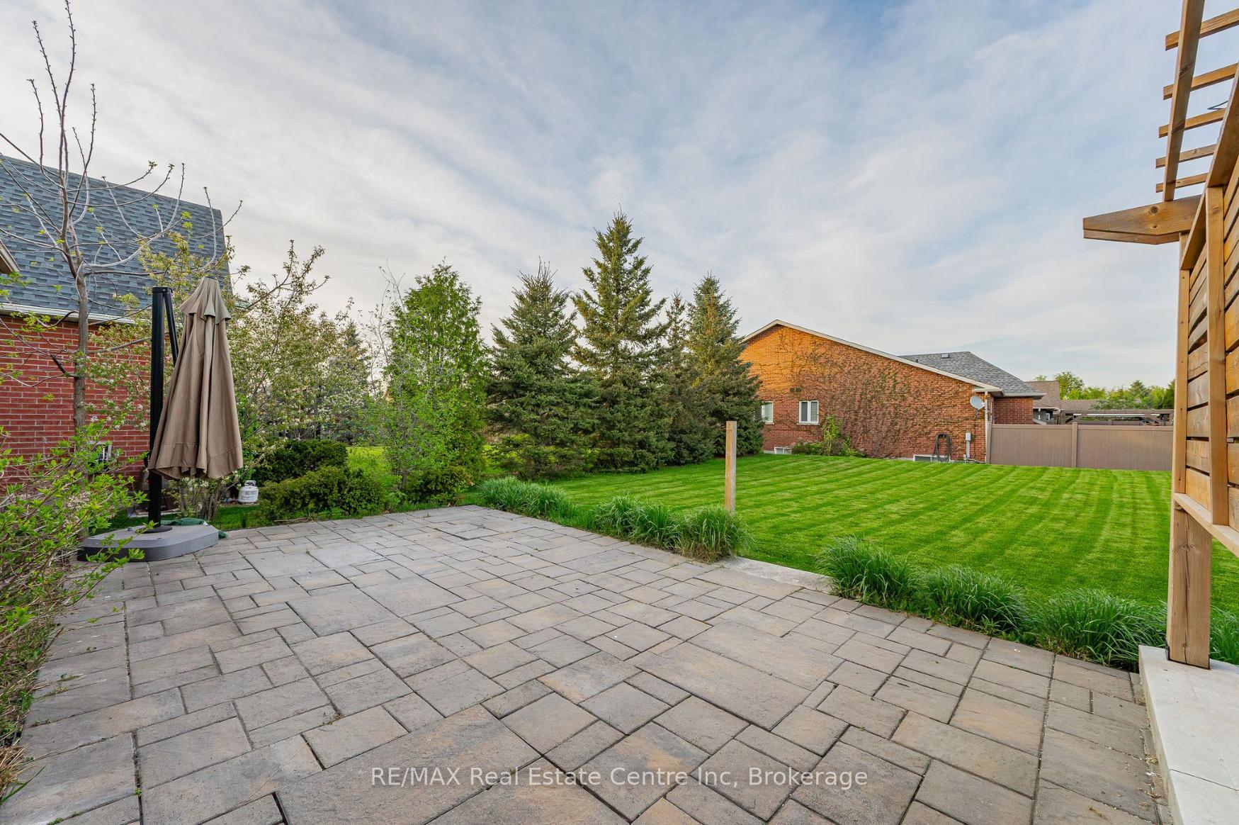 Photo 29 of 45 Aberfoyle Mill Crescent, Puslinch, Aberfoyle — HOMEH