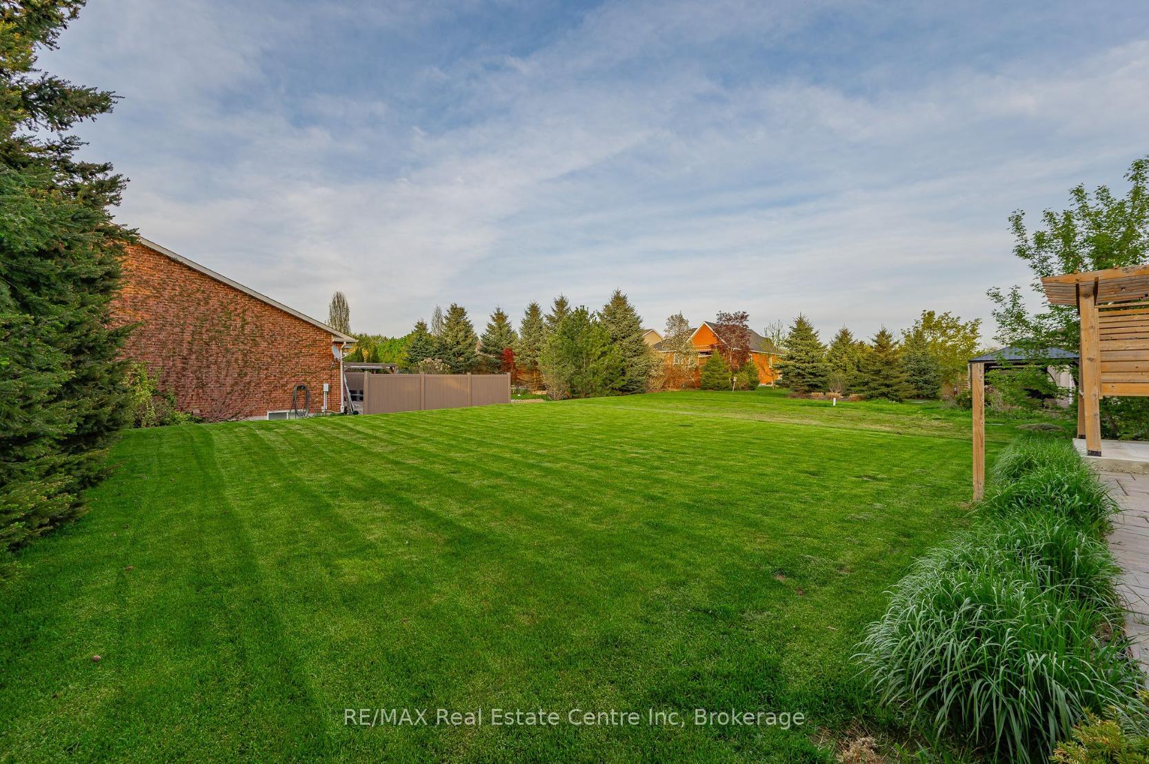 Photo 31 of 45 Aberfoyle Mill Crescent, Puslinch, Aberfoyle — HOMEH