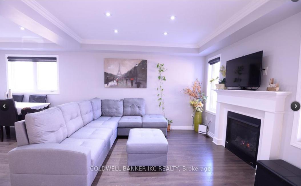 Photo 3 of 2440 Moonlight Crescent, Pickering, Rural Pickering — HOMEH