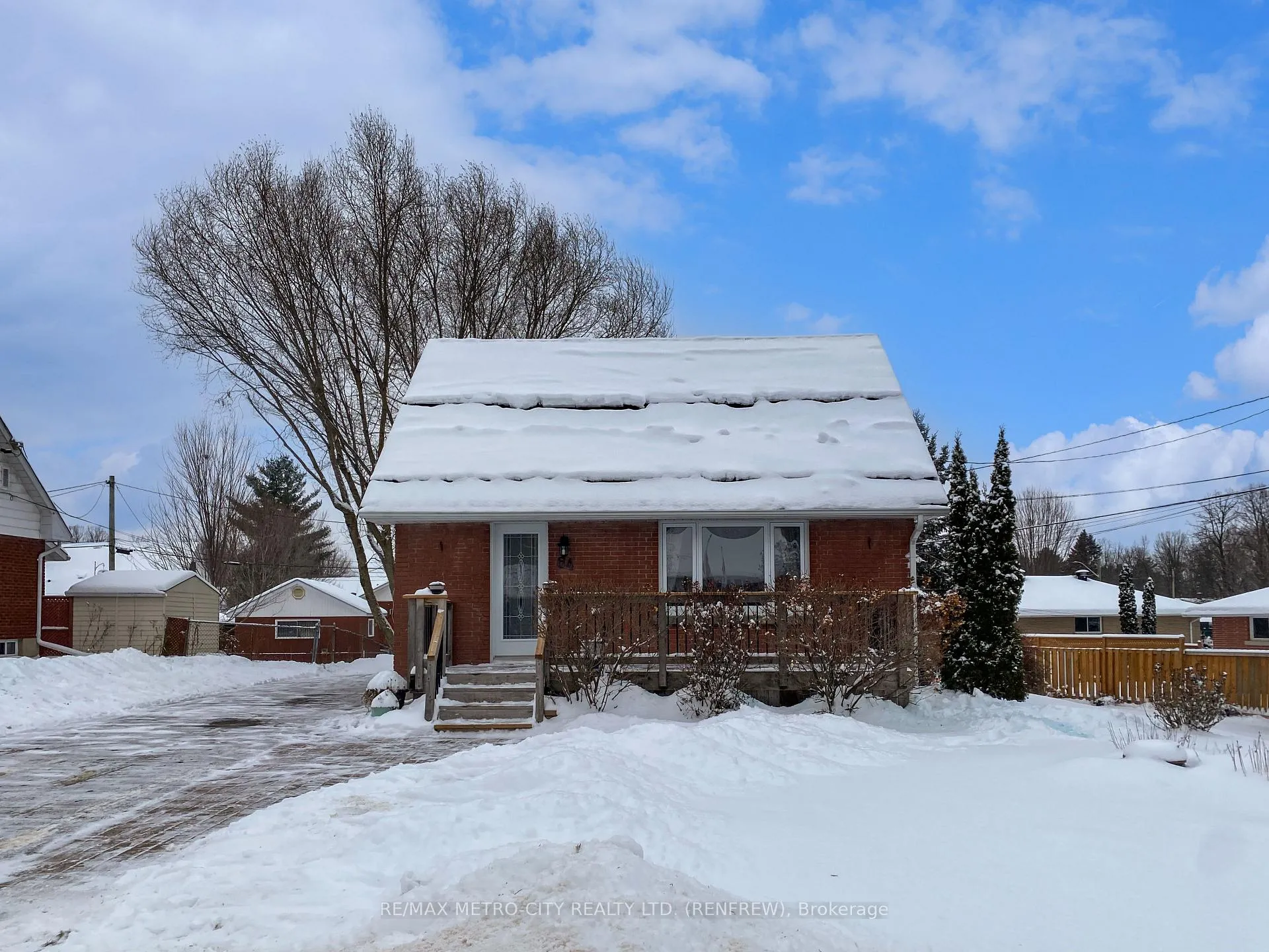 Photo 22 of 64 Mclean Street, Renfrew — HOMEH