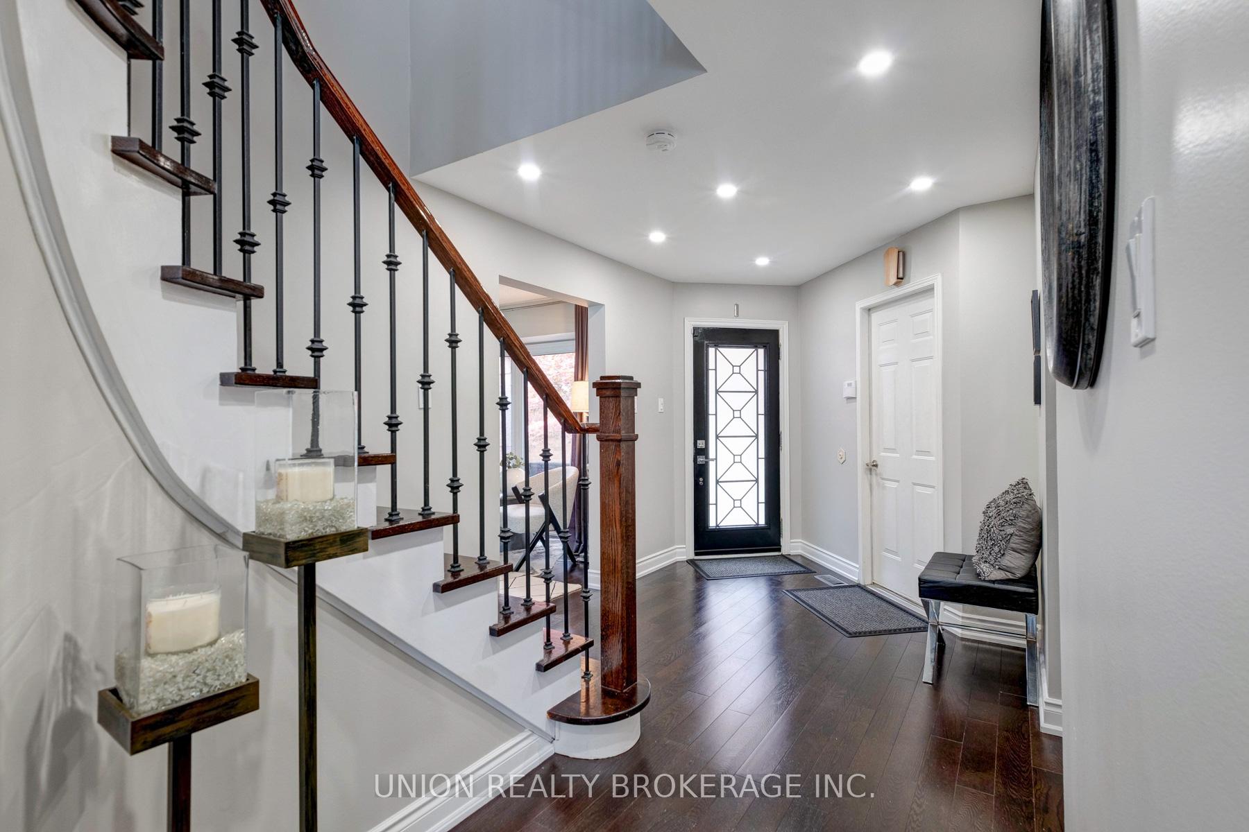 Photo 2 of 1022 Benton Crescent, Pickering, Liverpool — HOMEH