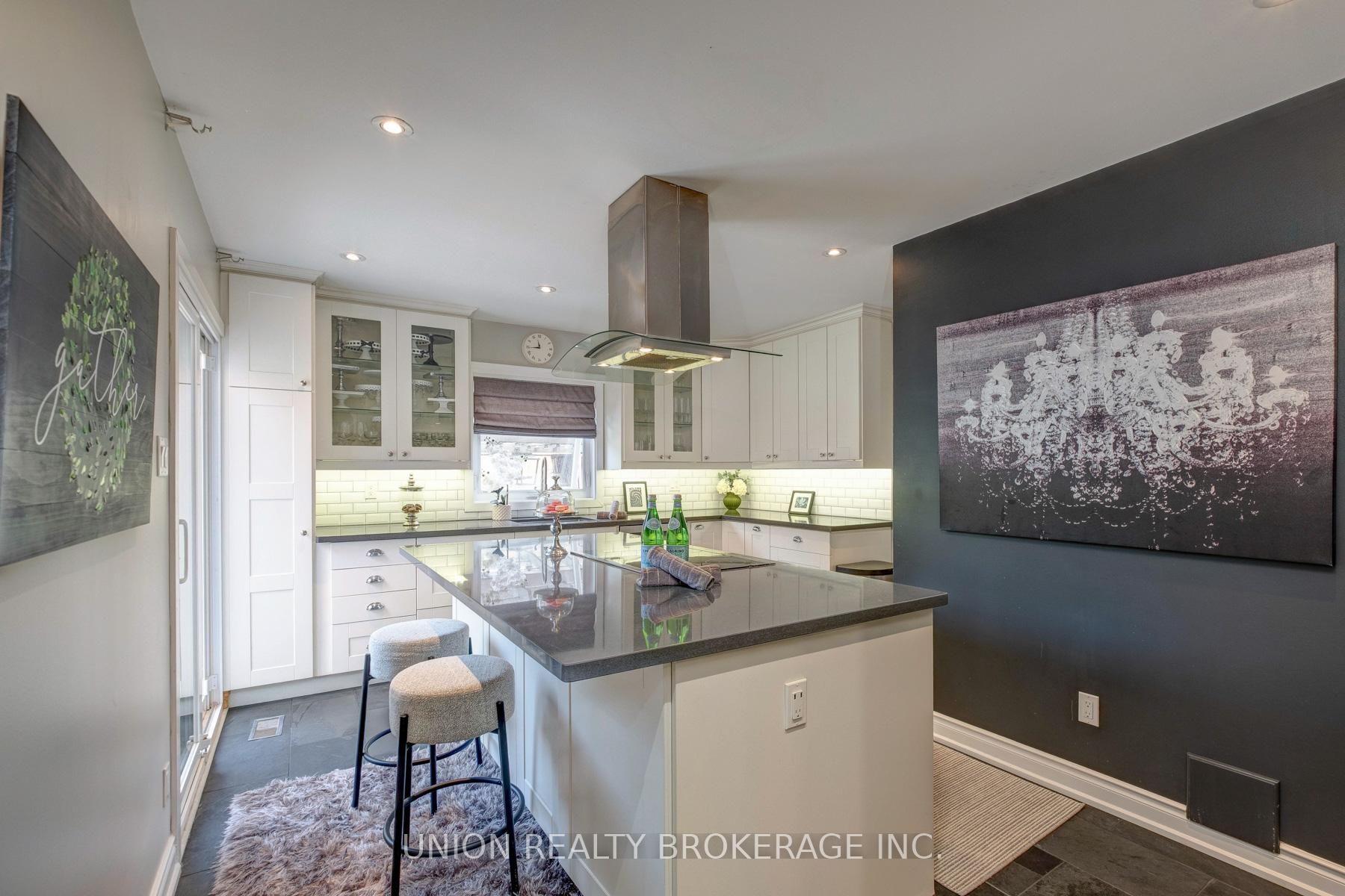 Photo 9 of 1022 Benton Crescent, Pickering, Liverpool — HOMEH