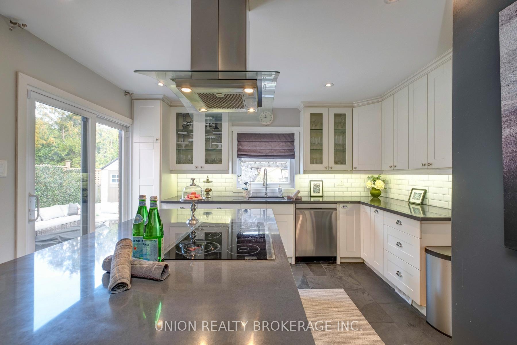 Photo 11 of 1022 Benton Crescent, Pickering, Liverpool — HOMEH