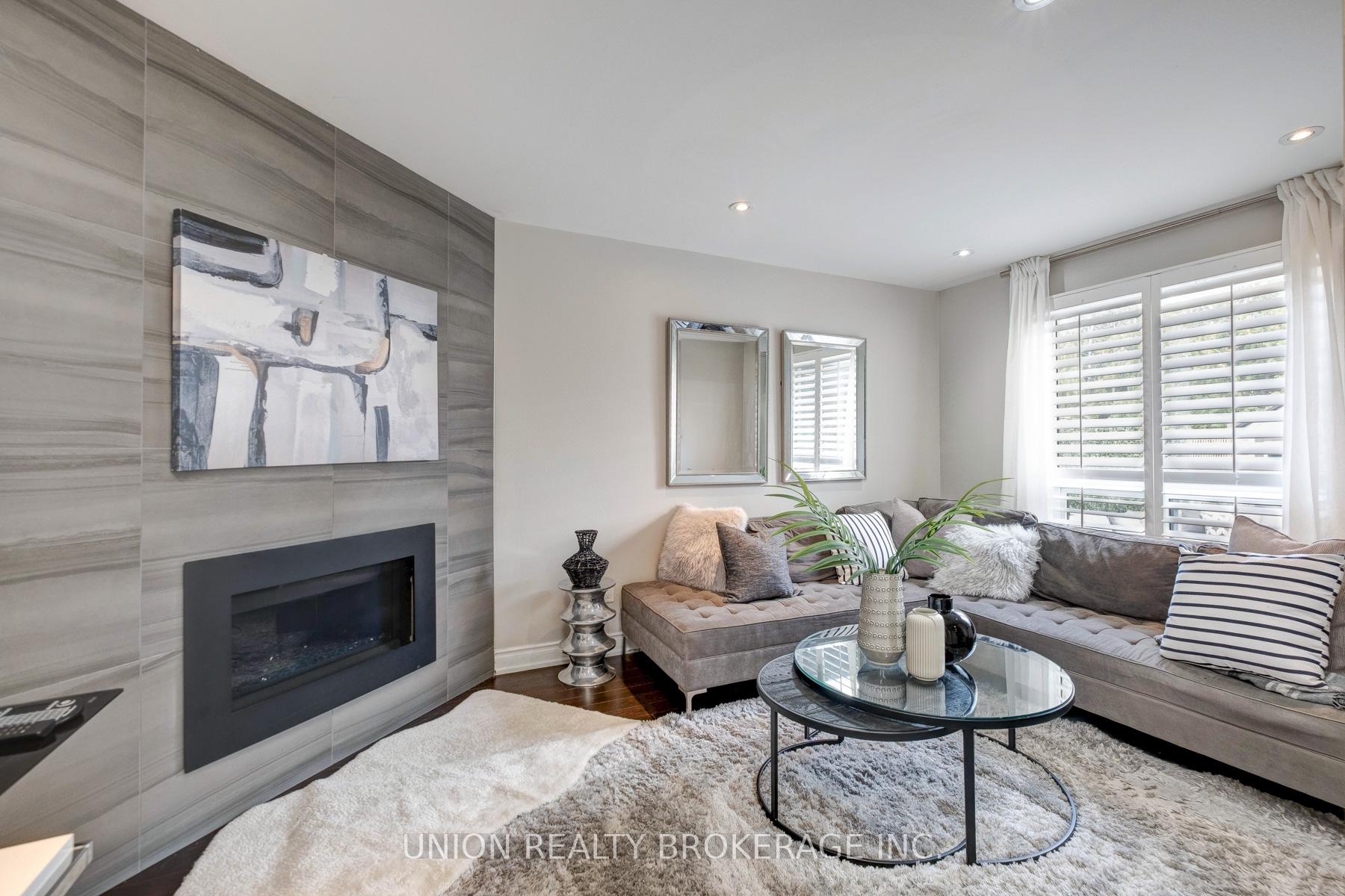 Photo 13 of 1022 Benton Crescent, Pickering, Liverpool — HOMEH