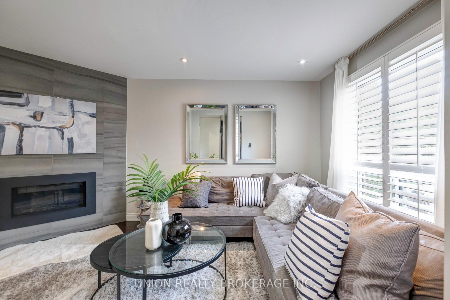 Photo 14 of 1022 Benton Crescent, Pickering, Liverpool — HOMEH