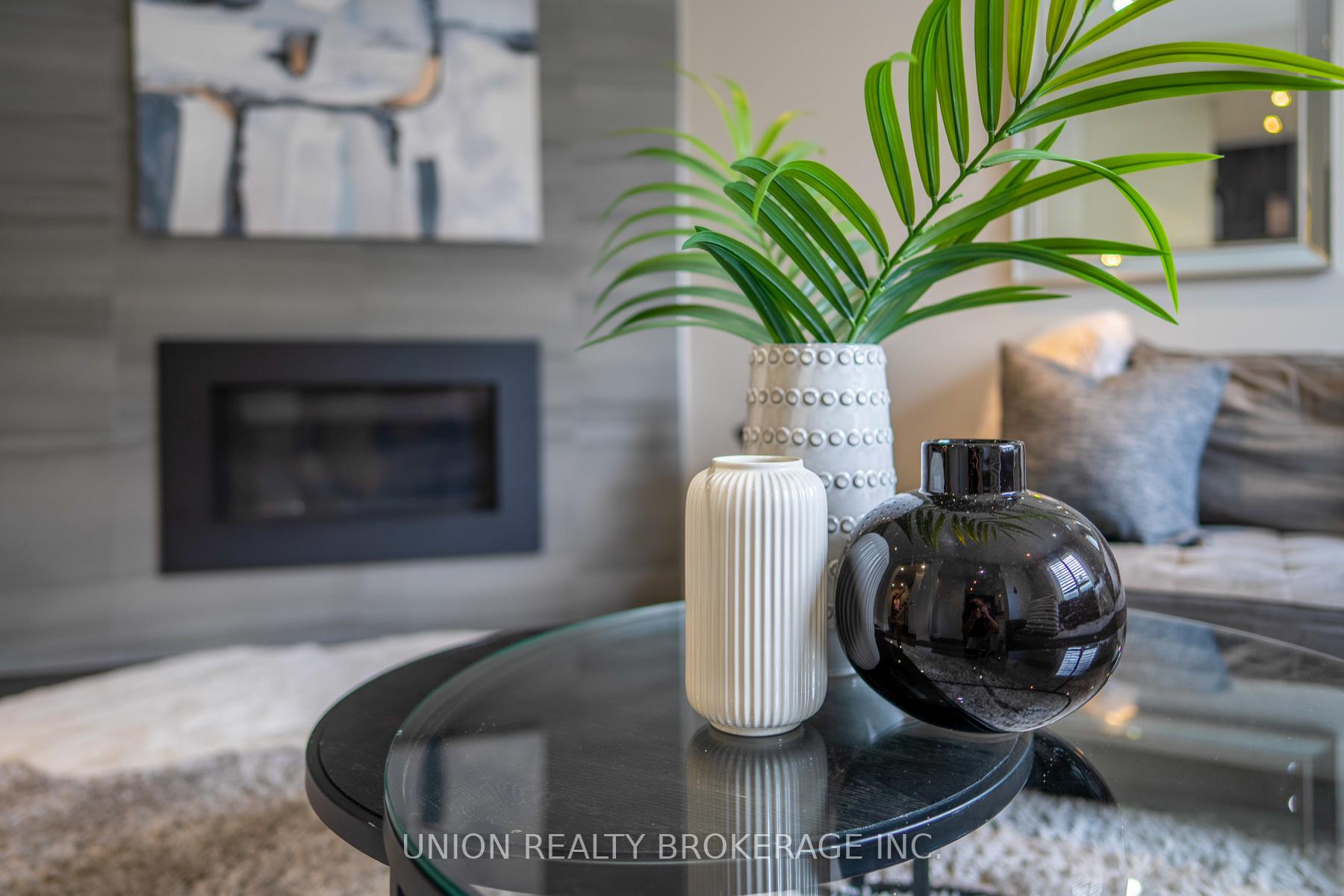 Photo 15 of 1022 Benton Crescent, Pickering, Liverpool — HOMEH