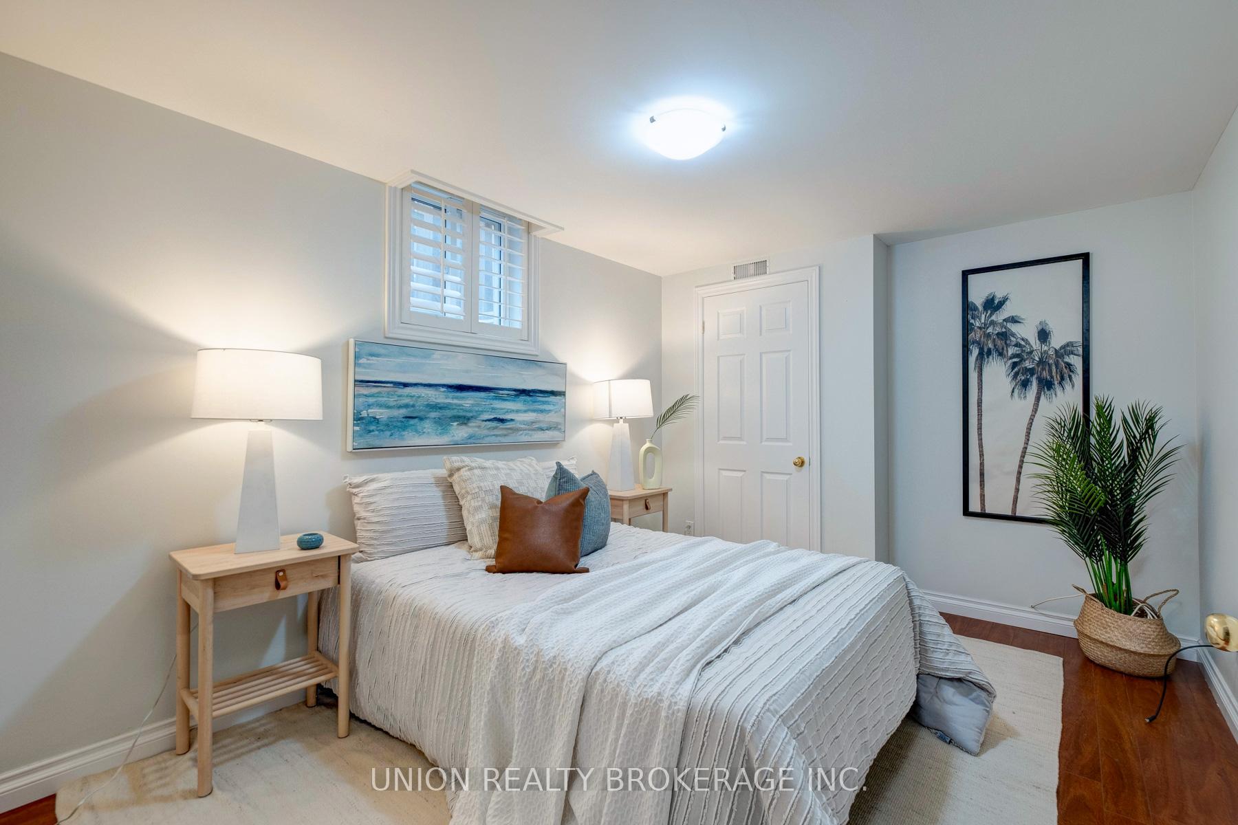 Photo 27 of 1022 Benton Crescent, Pickering, Liverpool — HOMEH