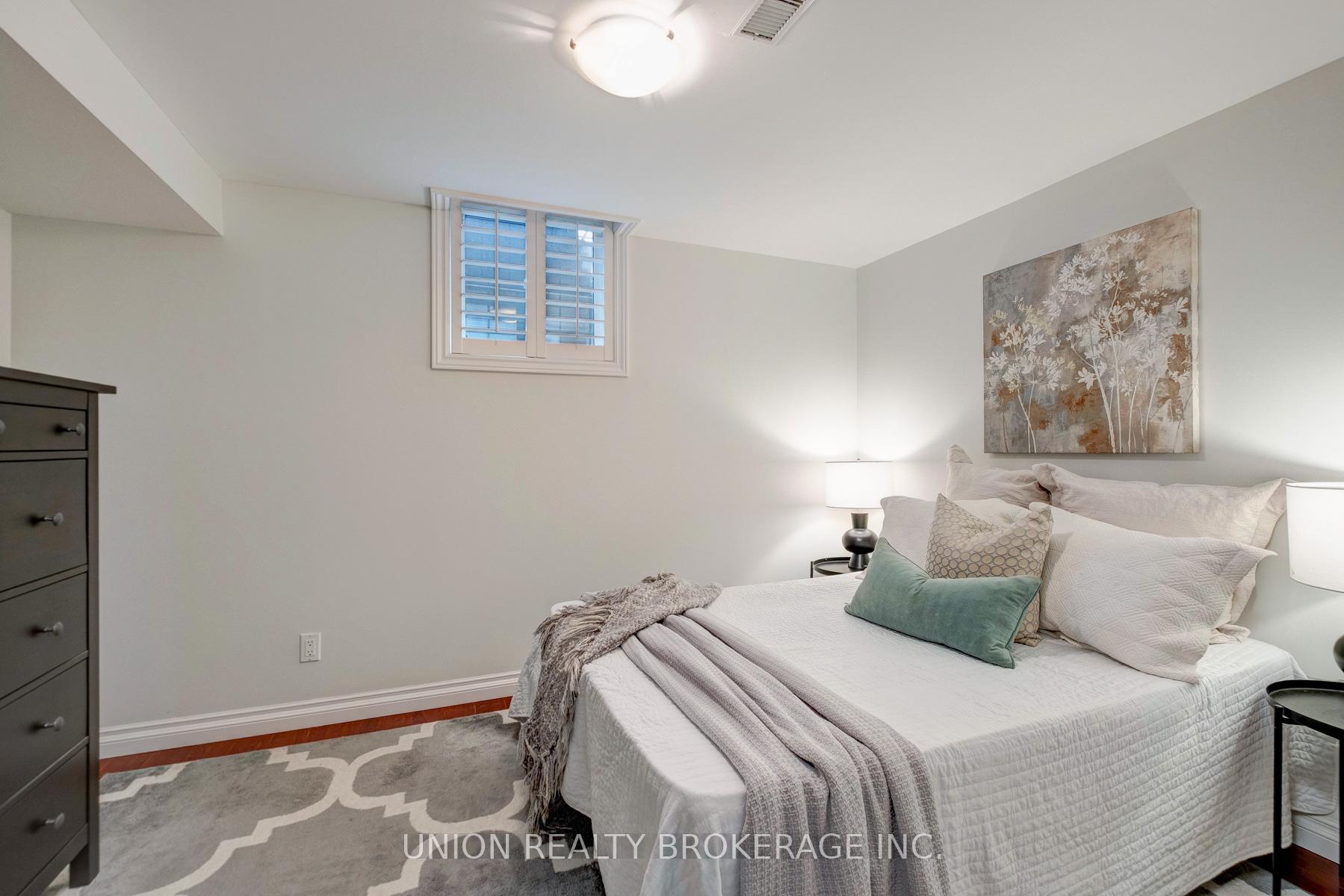 Photo 28 of 1022 Benton Crescent, Pickering, Liverpool — HOMEH