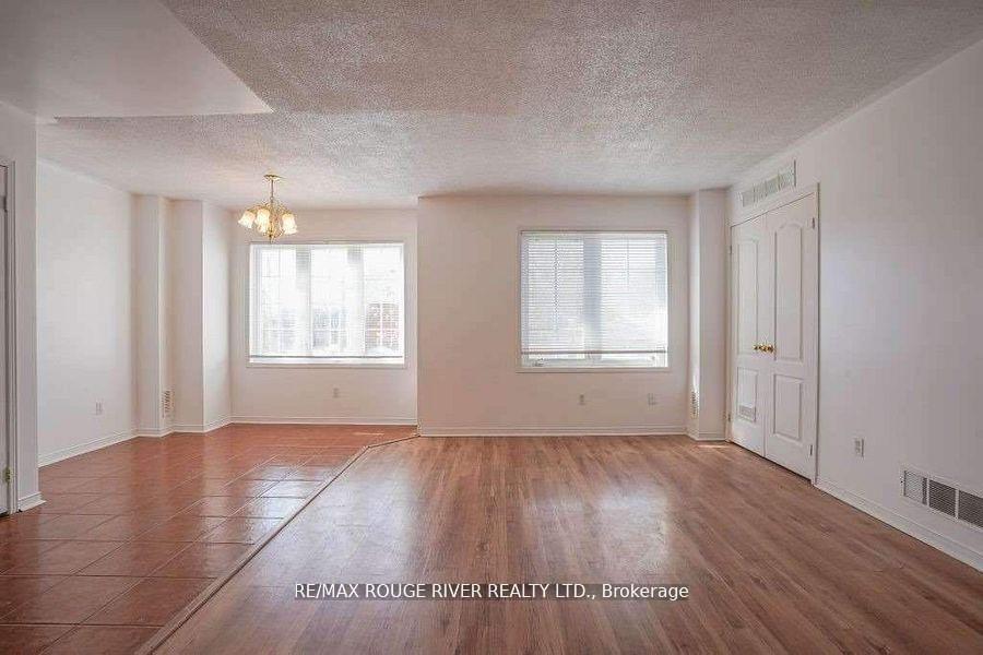 Photo 6 of Unit 3, 262 Bruce Street, Oshawa, Central — HOMEH