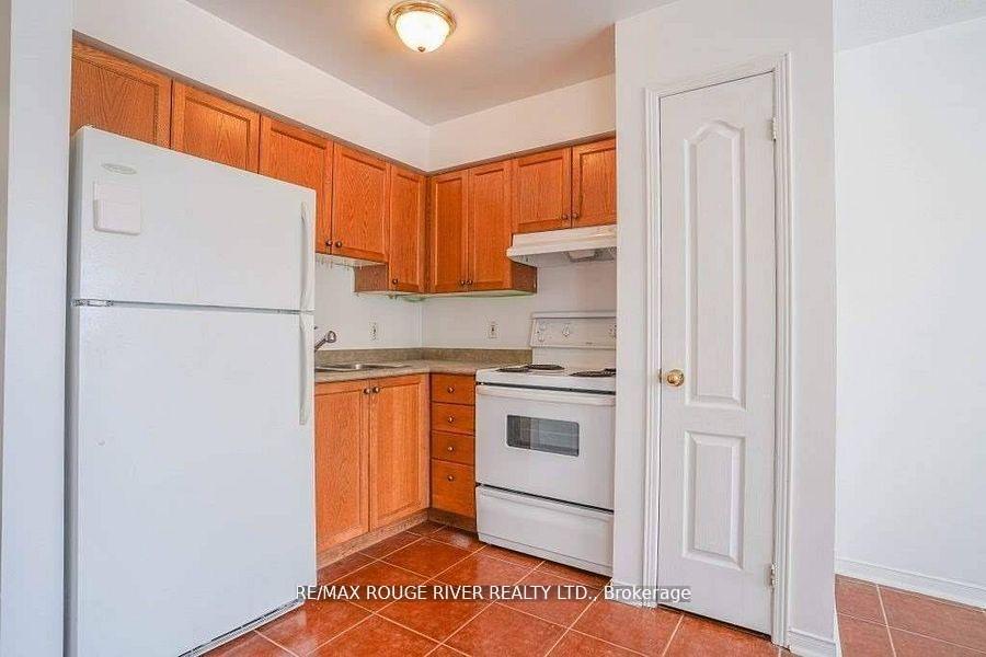 Photo 7 of Unit 3, 262 Bruce Street, Oshawa, Central — HOMEH