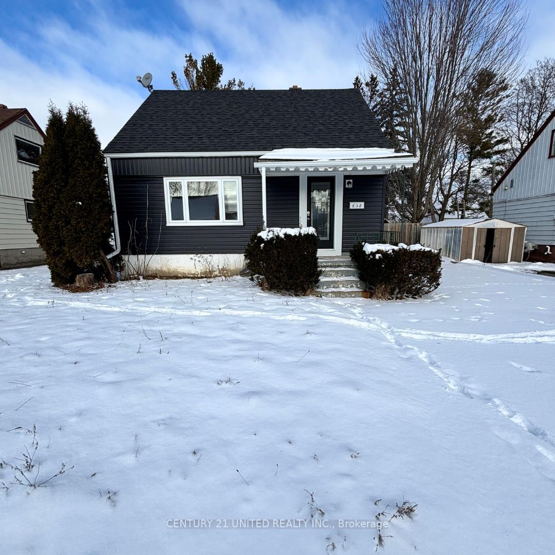 Front of 638 McKellar Street
