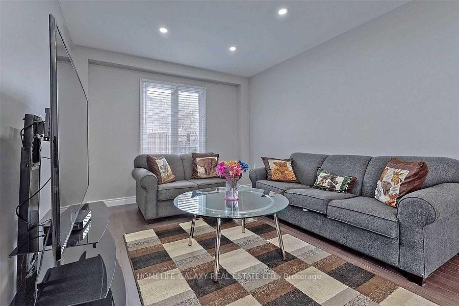 Photo 7 of 1647 Middleton Street, Pickering, Brock Ridge — HOMEH