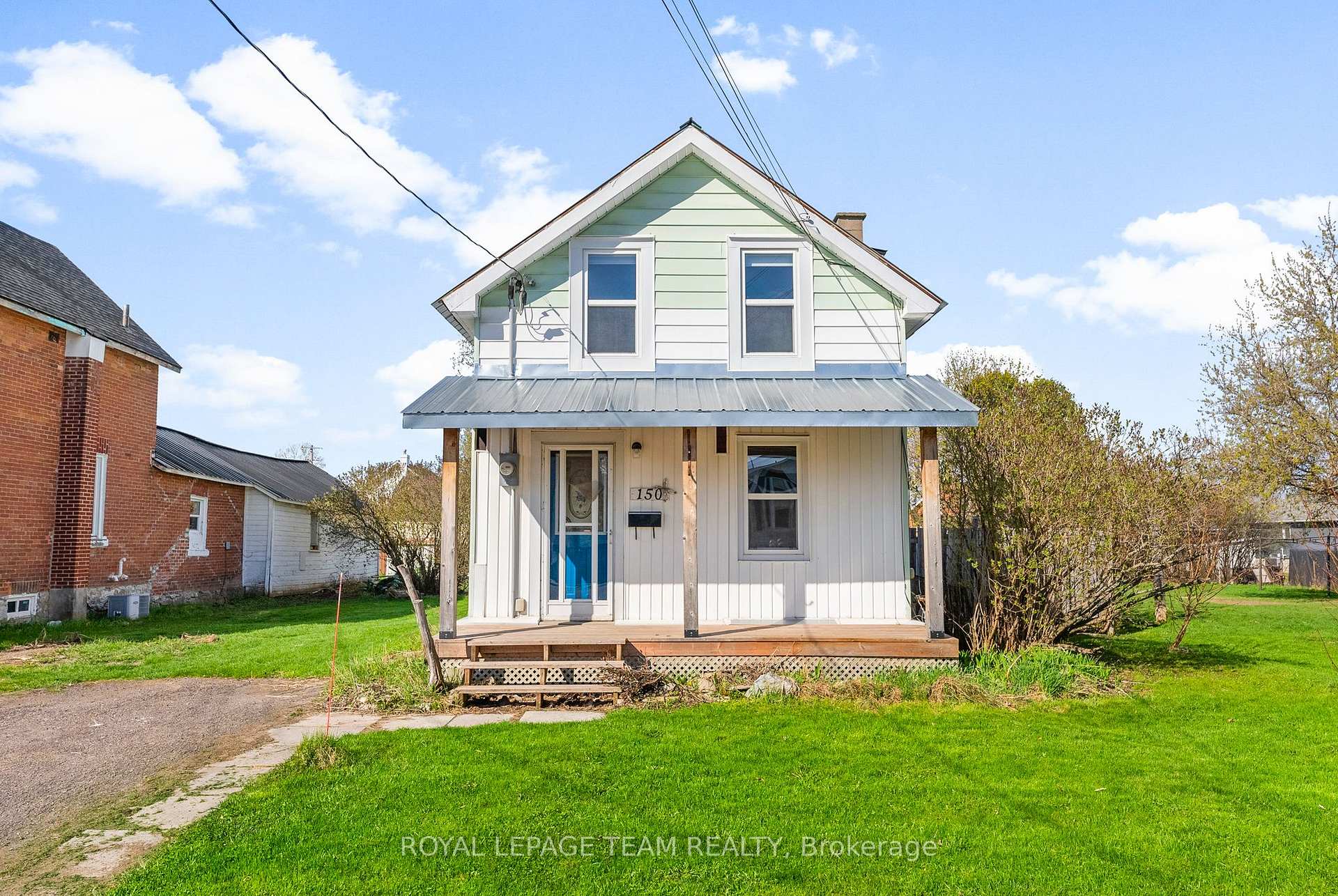 Photo 1 of 150 Farewell Street, Renfrew — HOMEH