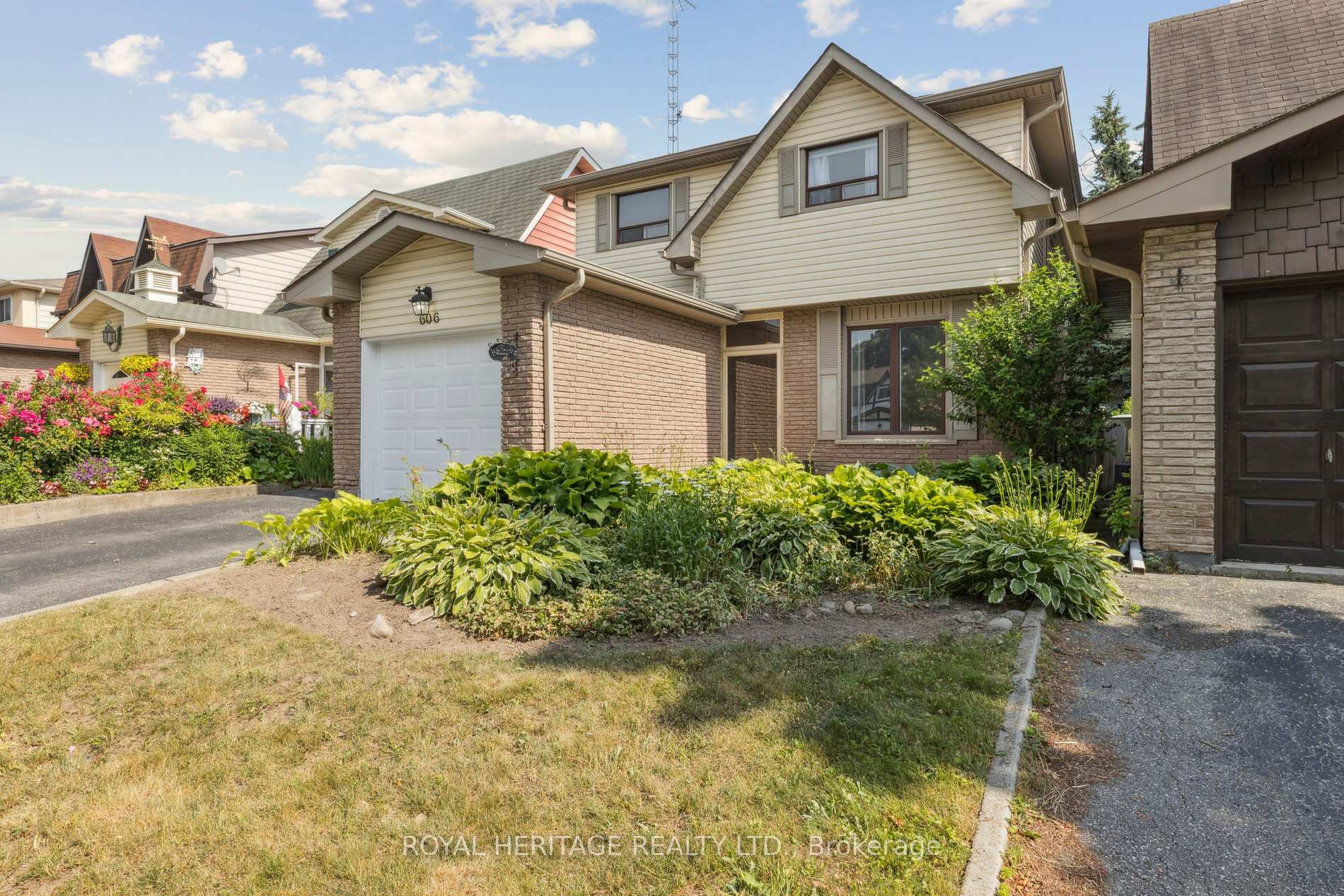 Photo 3 of 606 Stonebridge Lane, Pickering, West Shore — HOMEH