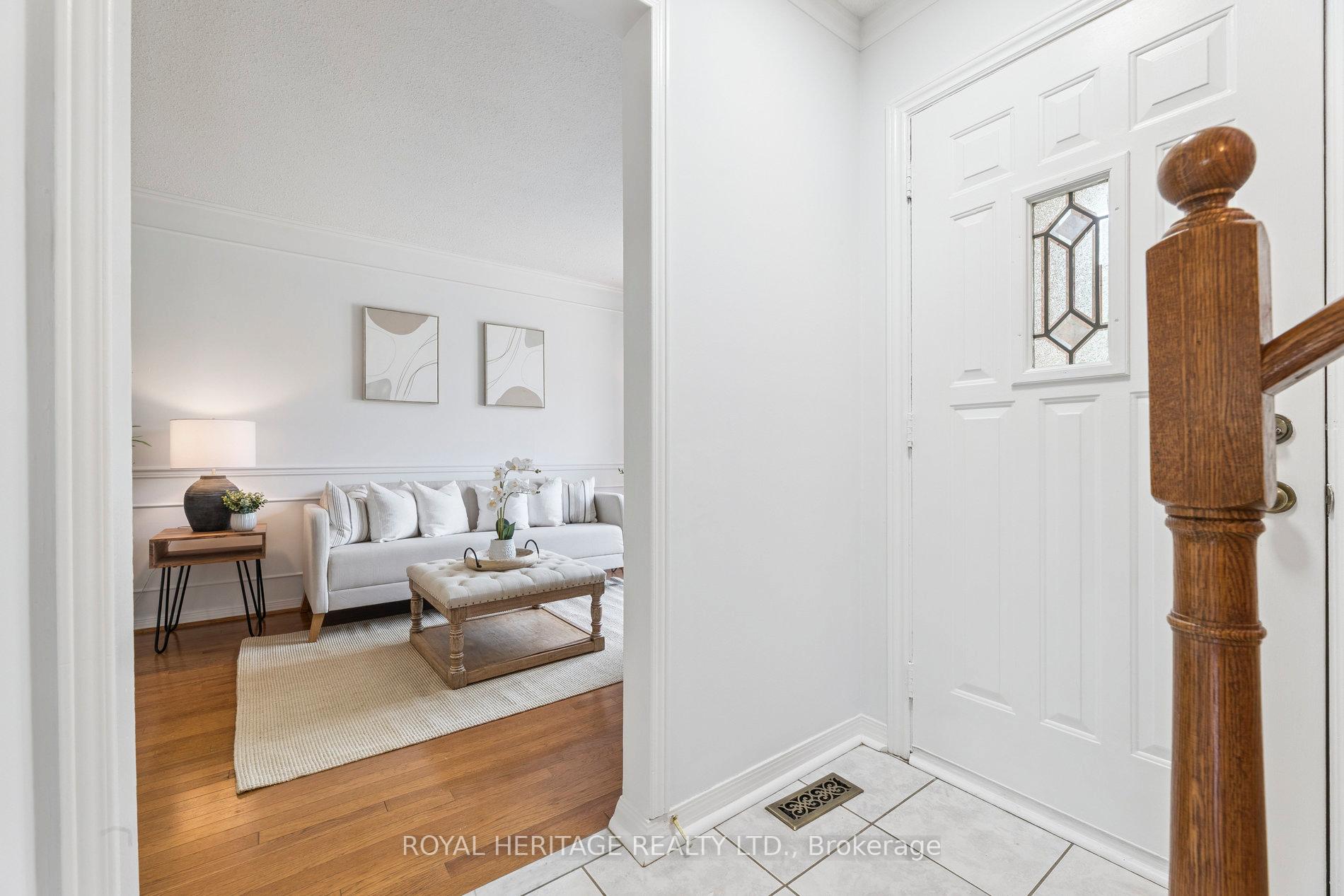 Photo 5 of 606 Stonebridge Lane, Pickering, West Shore — HOMEH