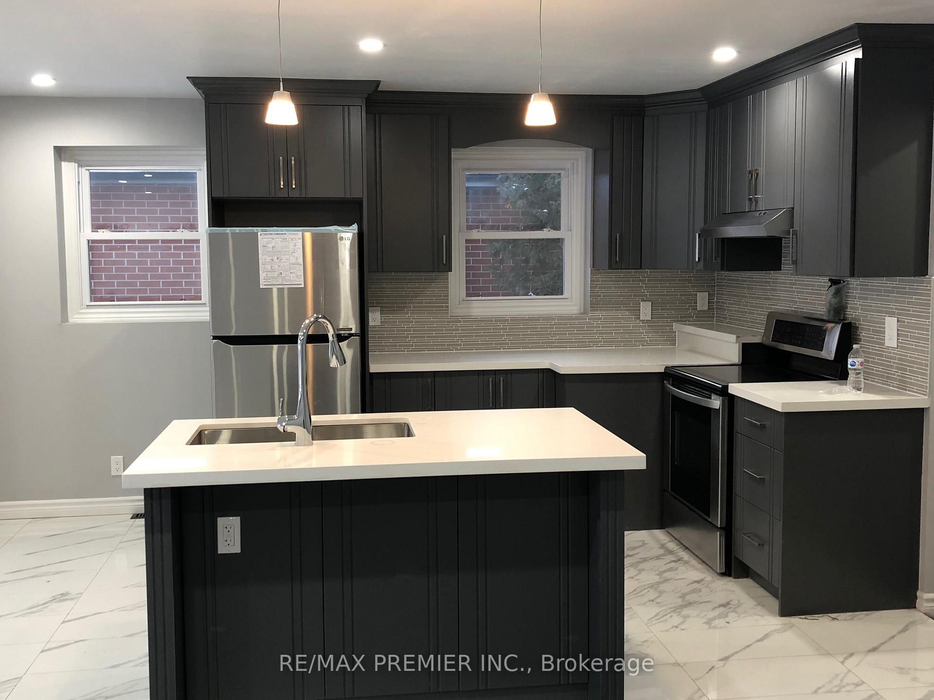 Photo 3 of 1016 Olive Avenue, Oshawa, Donevan — HOMEH