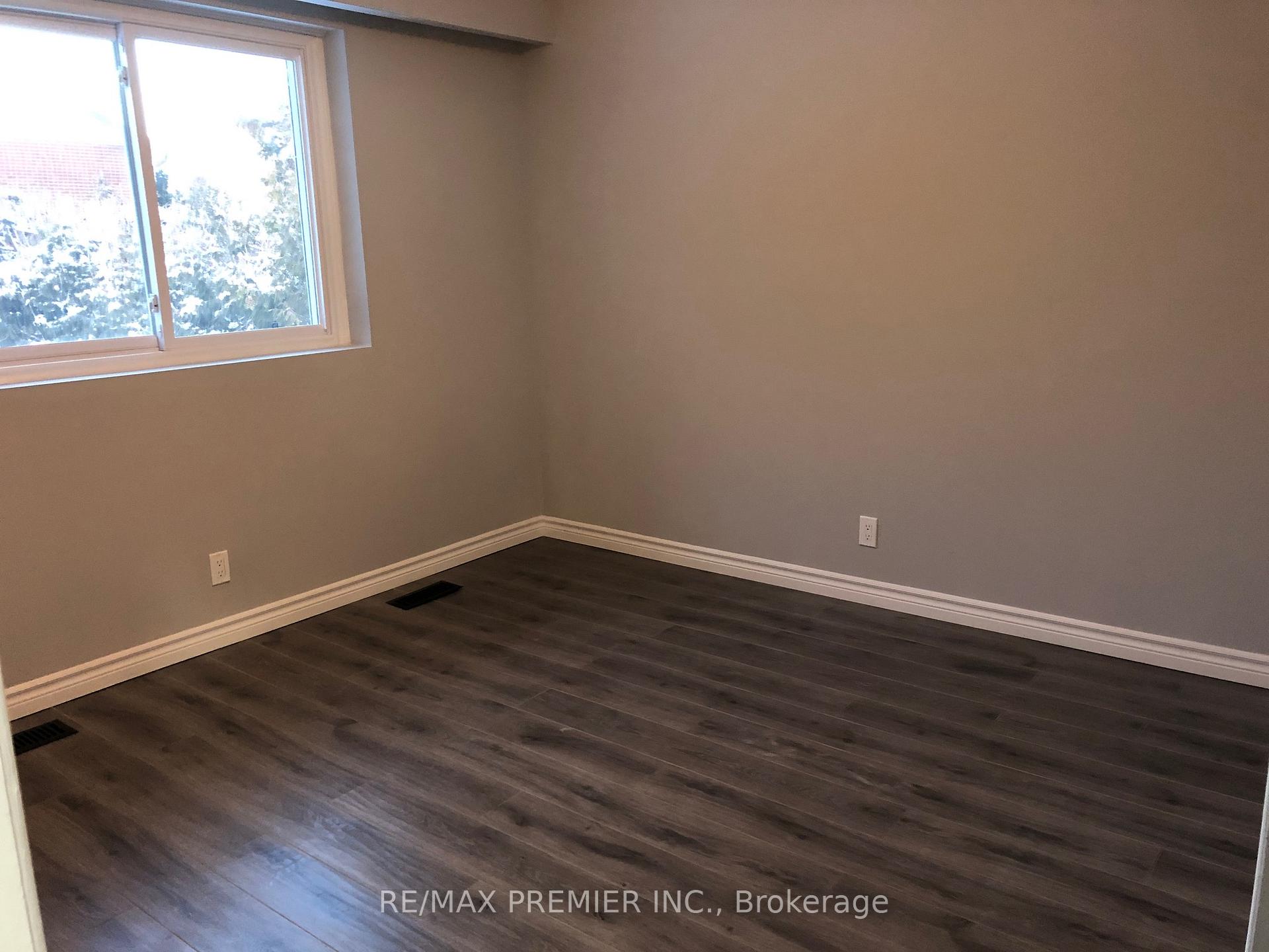 Photo 10 of 1016 Olive Avenue, Oshawa, Donevan — HOMEH