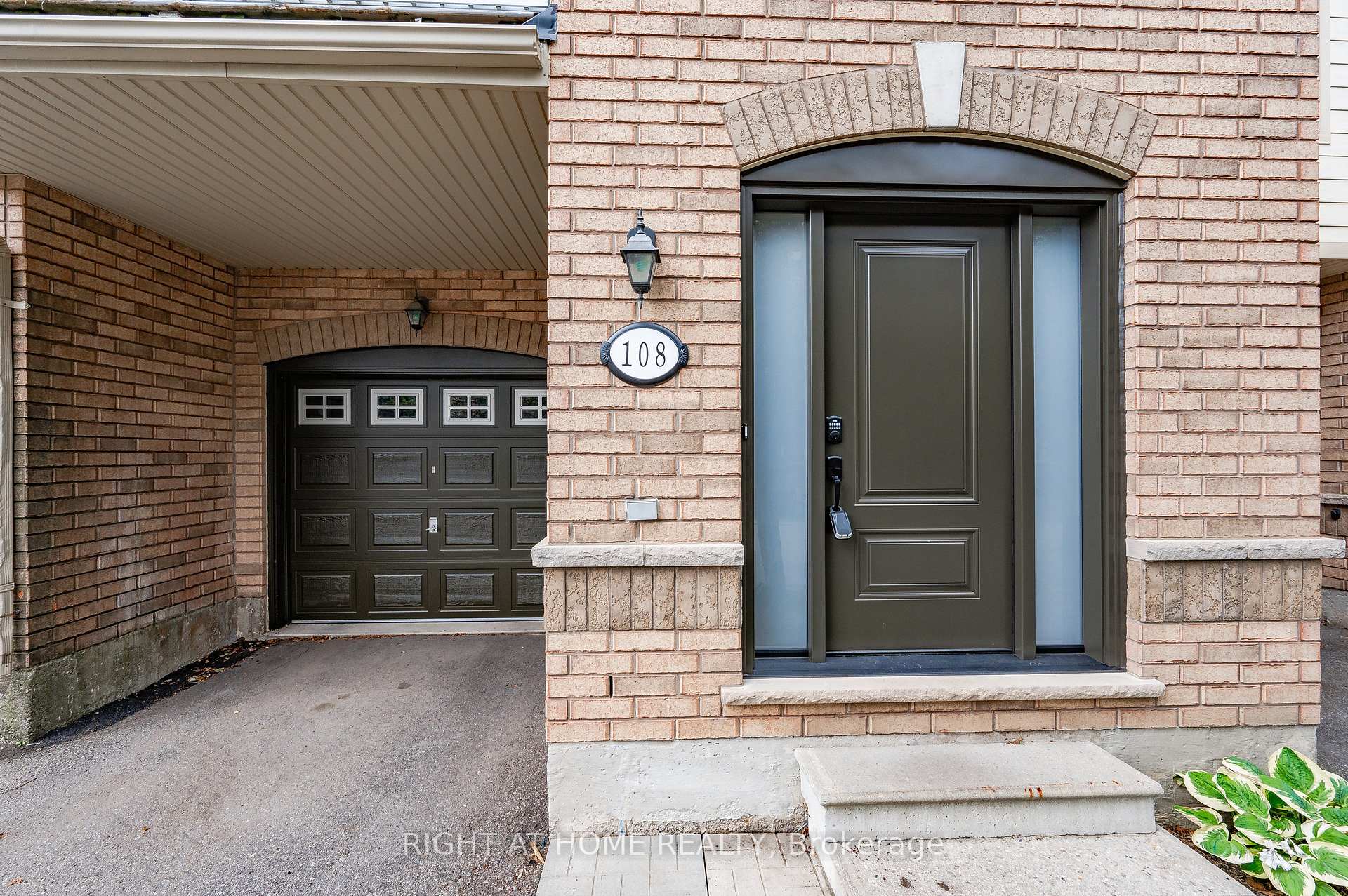 Photo 3 of Unit 108, 620 Ferguson Drive, Milton, Beaty — HOMEH