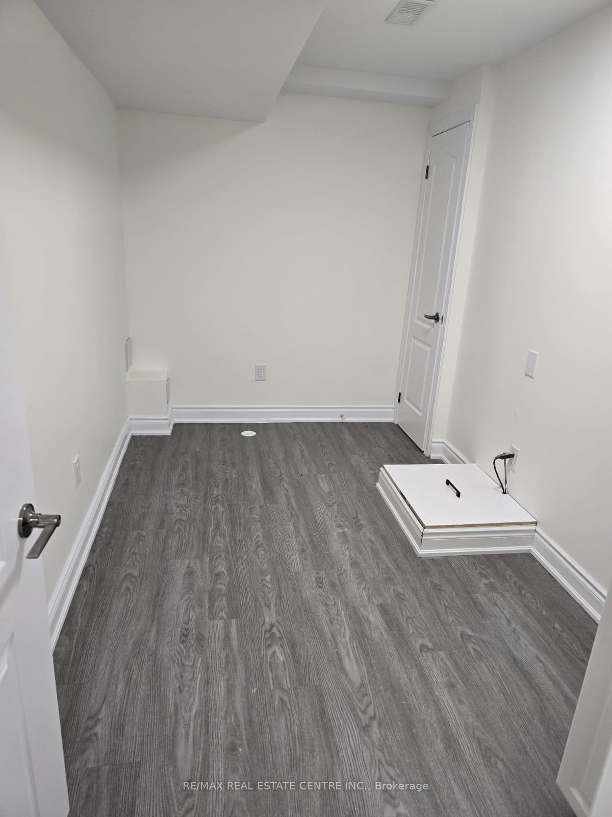 Photo 17 of 653 Yates Drive, Milton, Coates — HOMEH