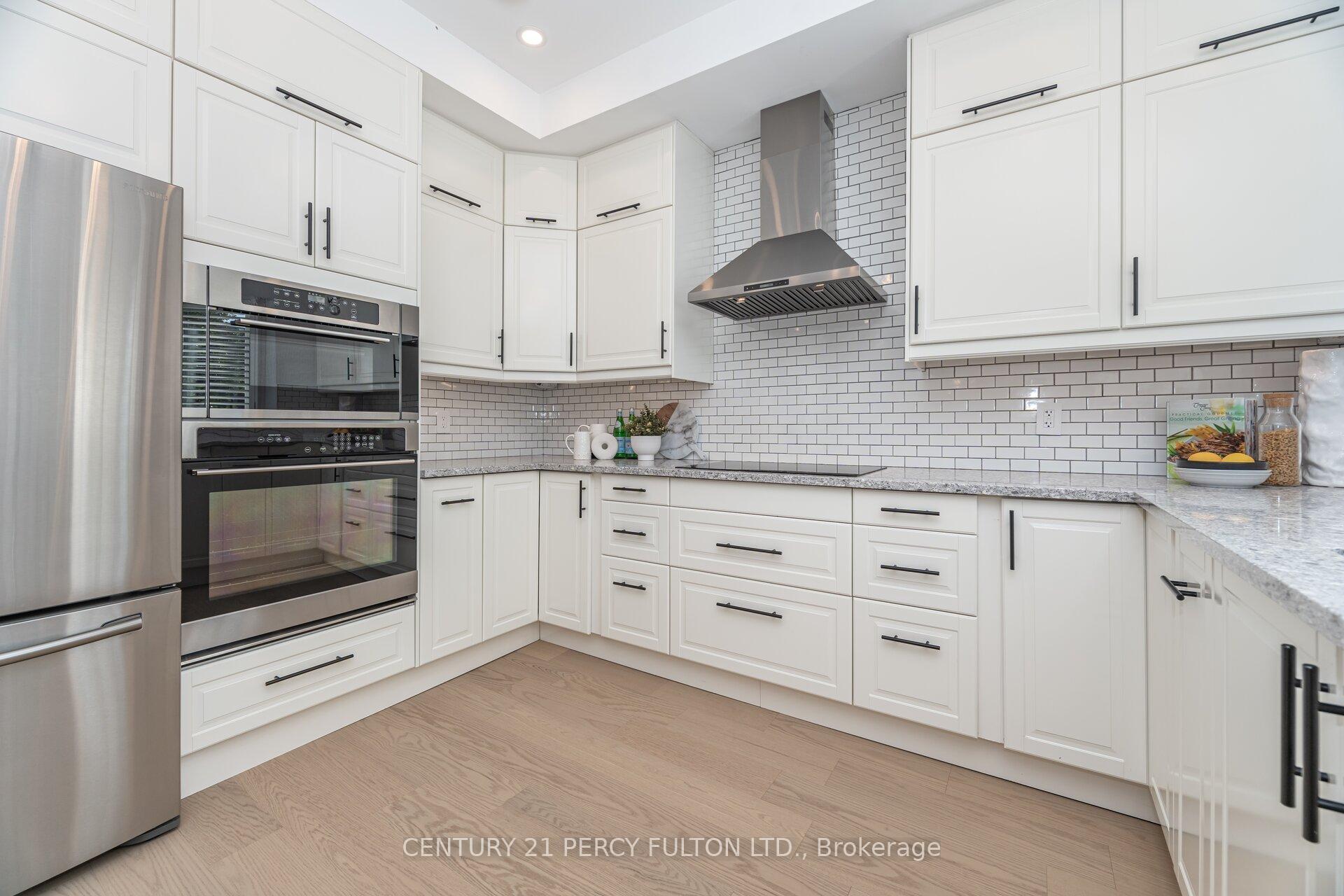 Photo 8 of 939 Duncannon Drive, Pickering, Liverpool — HOMEH