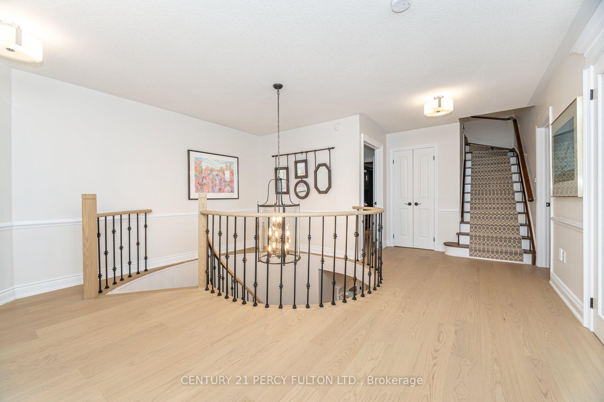 Photo 16 of 939 Duncannon Drive, Pickering, Liverpool — HOMEH