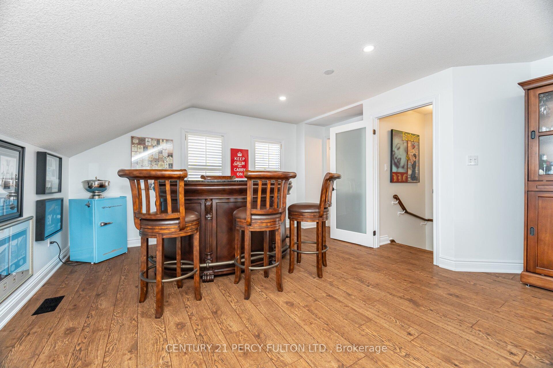 Photo 31 of 939 Duncannon Drive, Pickering, Liverpool — HOMEH