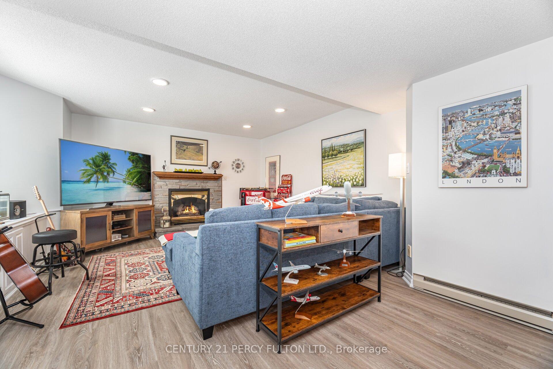 Photo 38 of 939 Duncannon Drive, Pickering, Liverpool — HOMEH