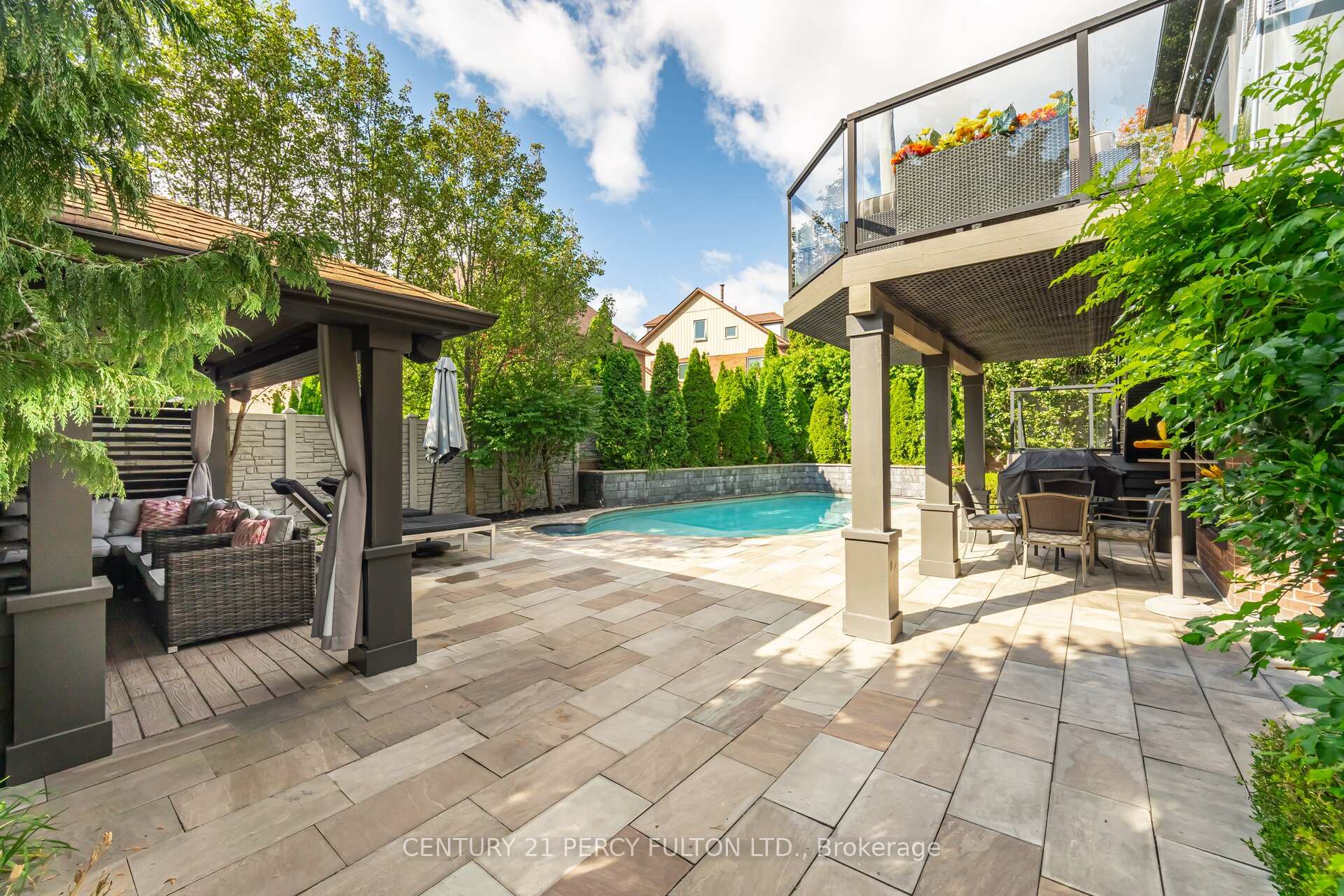 Photo 44 of 939 Duncannon Drive, Pickering, Liverpool — HOMEH