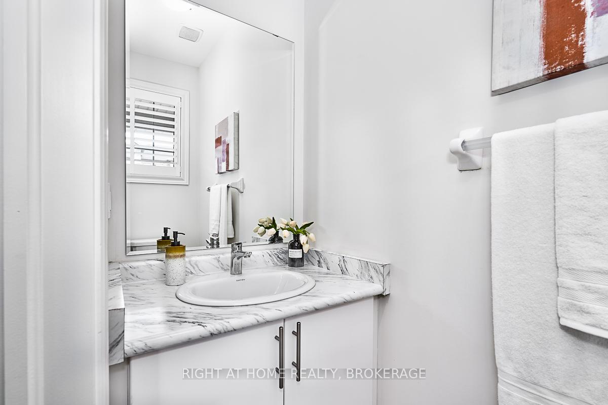 Photo 5 of 1475 Pratt Heights, Milton, Ford — HOMEH