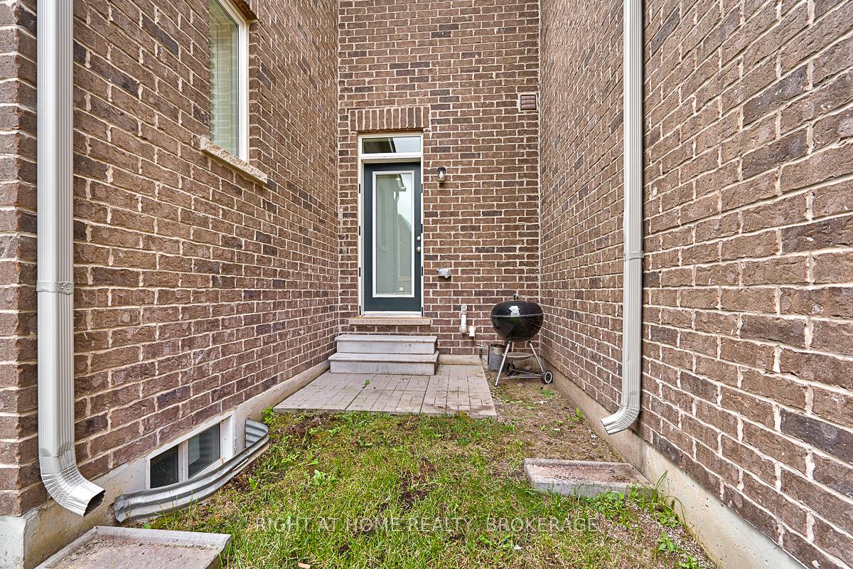 Photo 22 of 1475 Pratt Heights, Milton, Ford — HOMEH