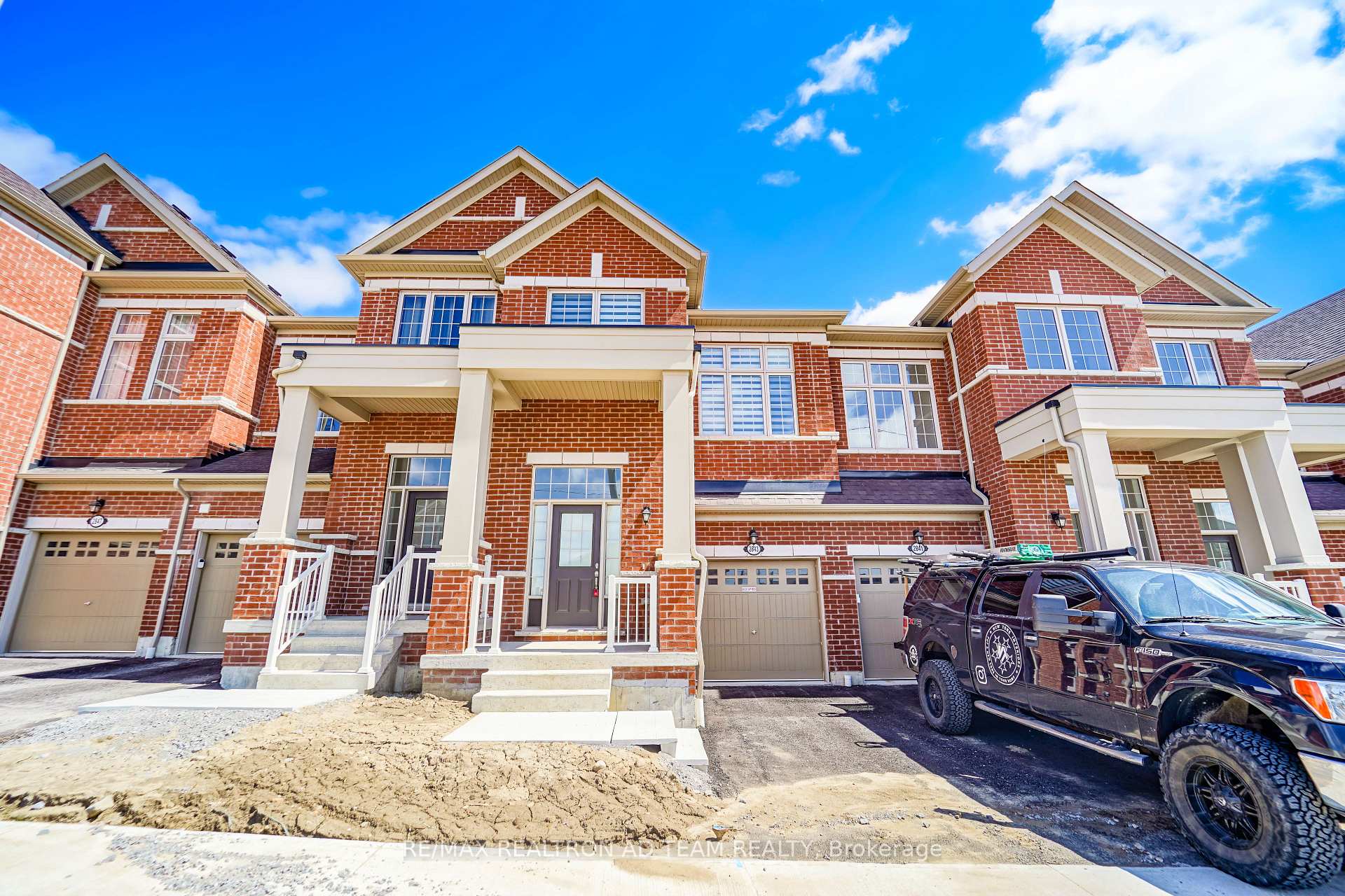 Photo 2 of 2843 Albatross Way, Pickering, Rural Pickering — HOMEH