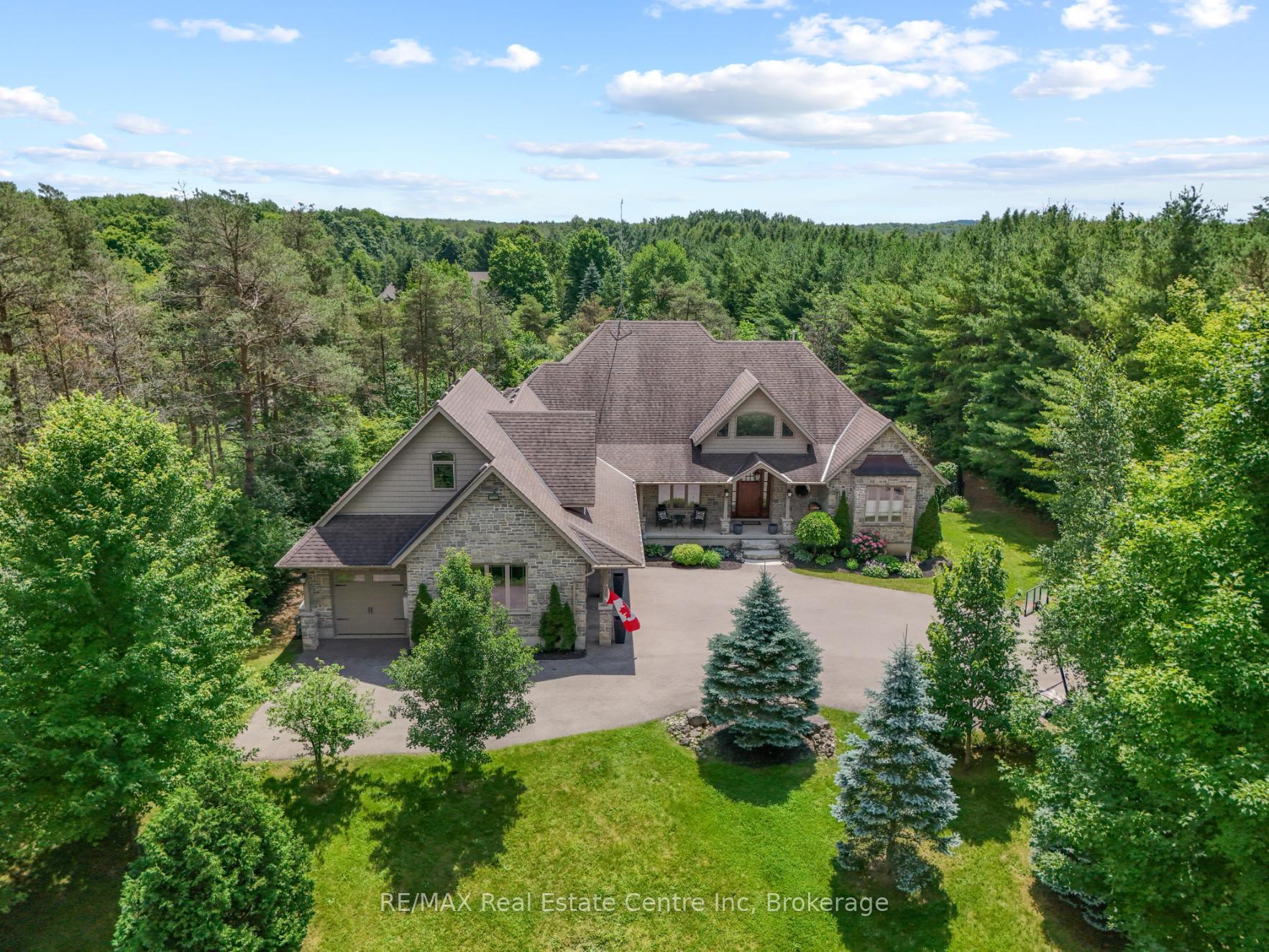 Photo 2 of 209 Hume Road, Puslinch, Rural Puslinch East — HOMEH