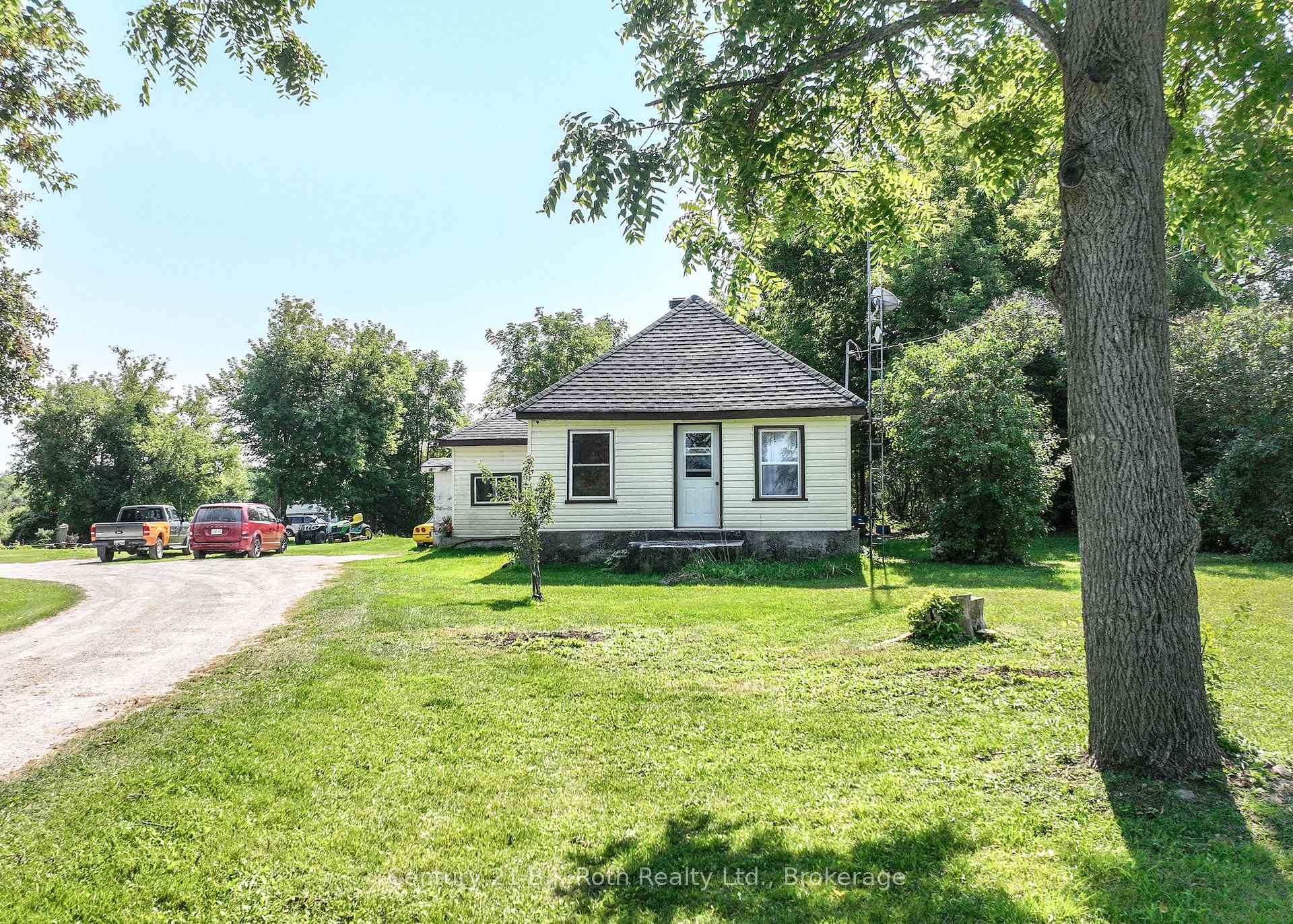 Photo 9 of 5135 Sideroad 25, Ramara, Rural Ramara — HOMEH