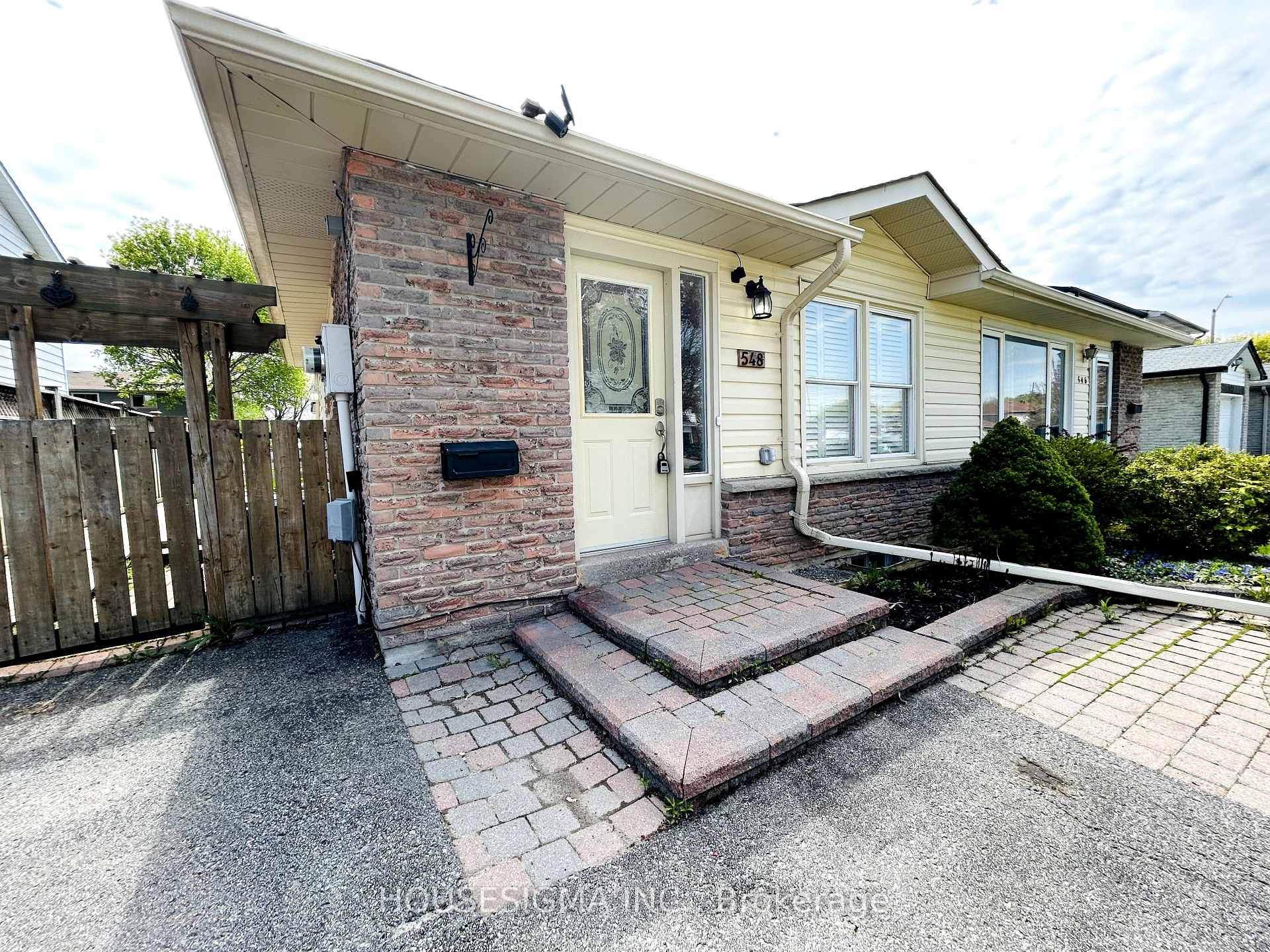 Photo 1 of Unit Upper, 548 Berwick Crescent, Oshawa, McLaughlin — HOMEH