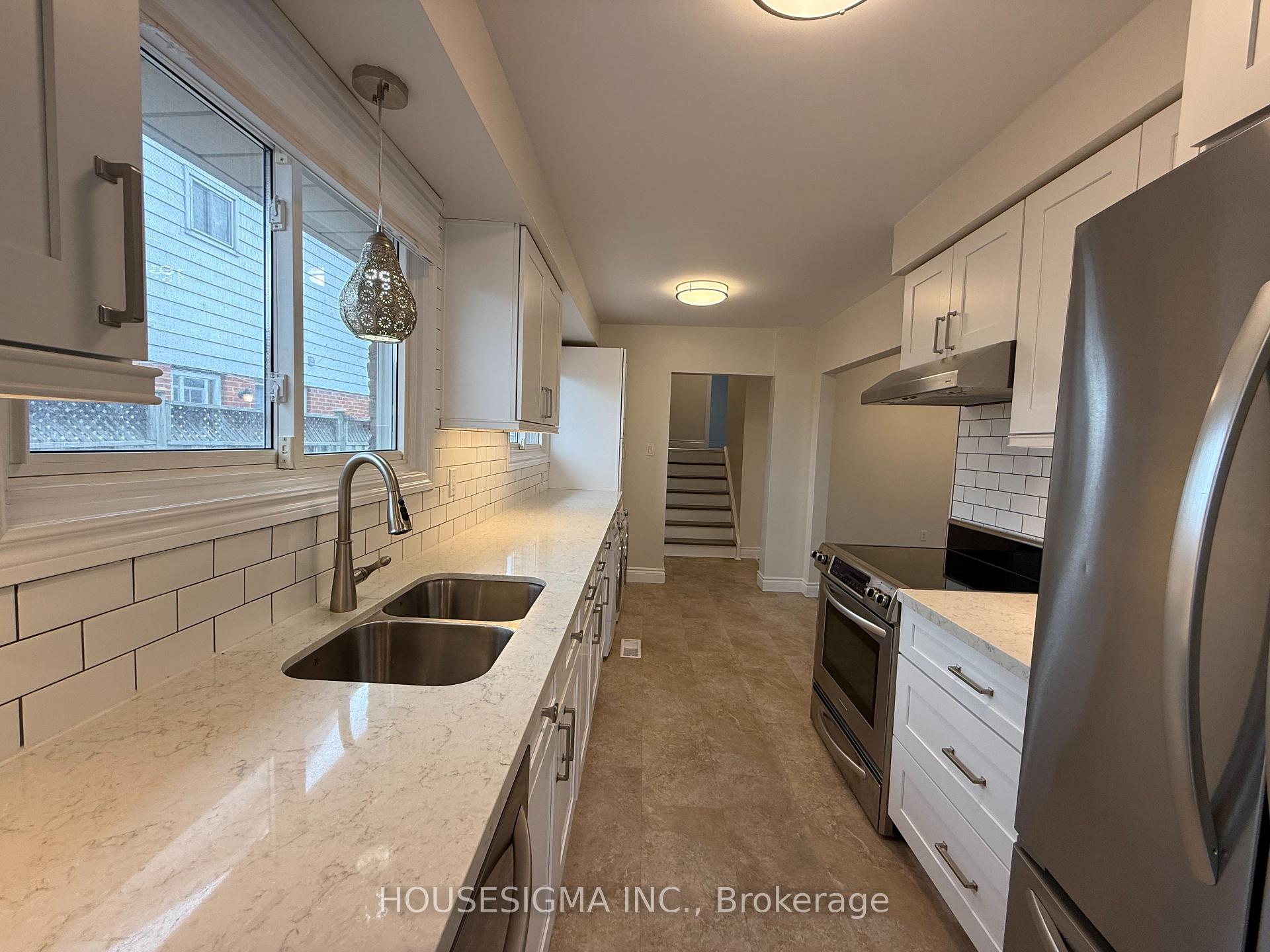 Photo 3 of Unit Upper, 548 Berwick Crescent, Oshawa, McLaughlin — HOMEH