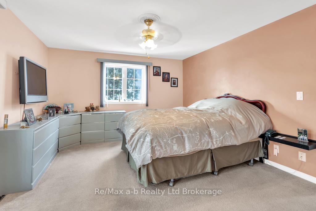 Photo 15 of 14 Jasper Heights, Puslinch, Rural Puslinch East — HOMEH
